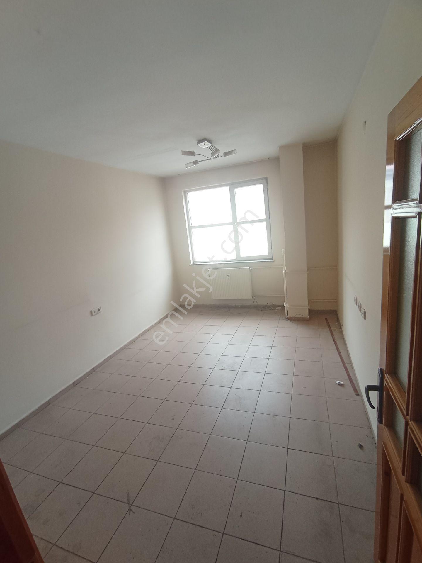 Sivas Yıldız Gayrımenkul'den Bankalar Caddesi Kiralık 1+1 Ofis (asansörlü) - Görsel 16