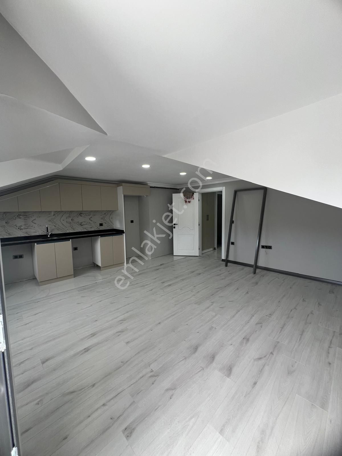 Başakşehir Altınşehir’de 5 + 2 Ultra Lüks Sıfır Dubleks 190m2 - Görsel 16