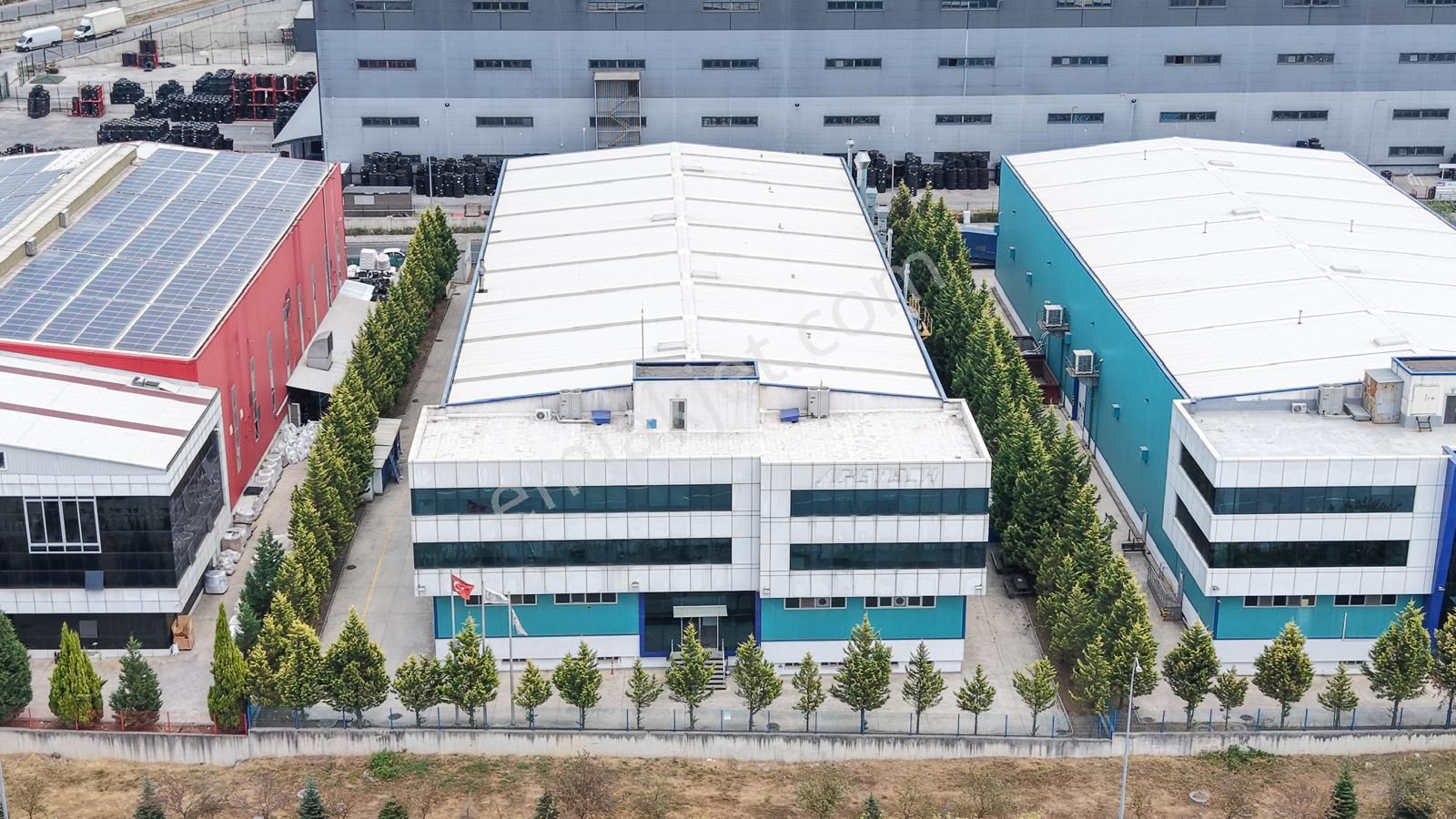 Dilovası İmes Osb'de 3000 M2+630 Kwa+çift Vinç+kdv Avantajlı Kiralık Fabrika