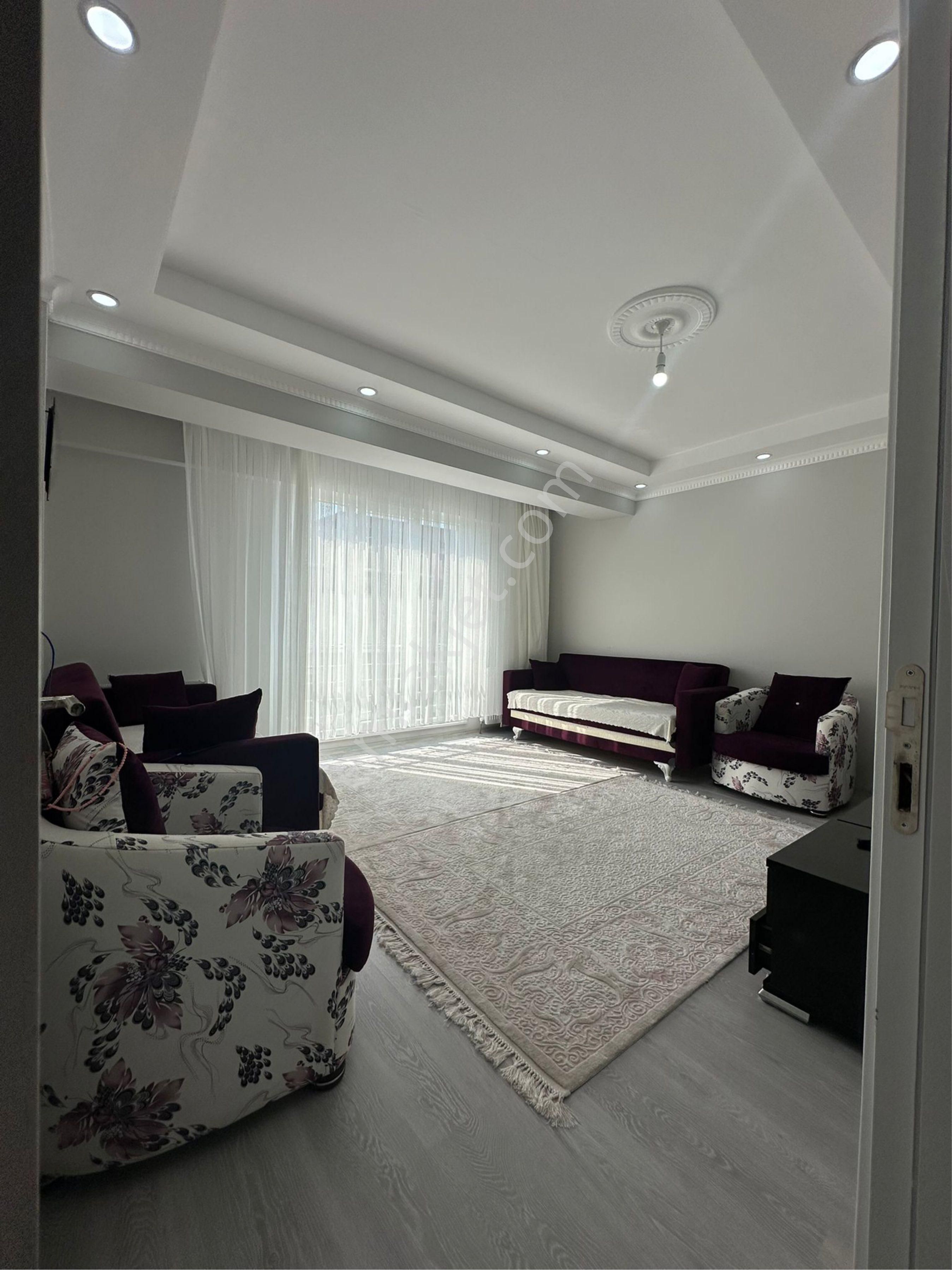 Başakşehir Güvercintepe’de 2 + 1 Satılık 90m2 Arakat - Görsel 2