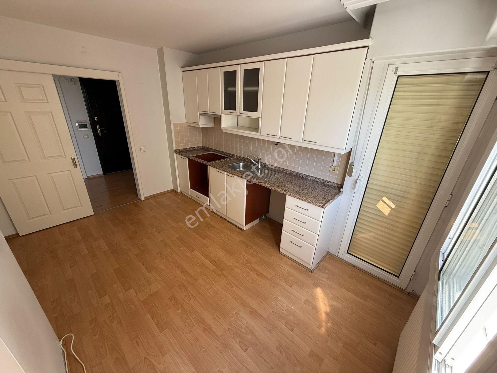 İnönü Cad Üzerinde Otoparklı Asansörlü 4+1 220 M² Satılık Daire - Görsel 24