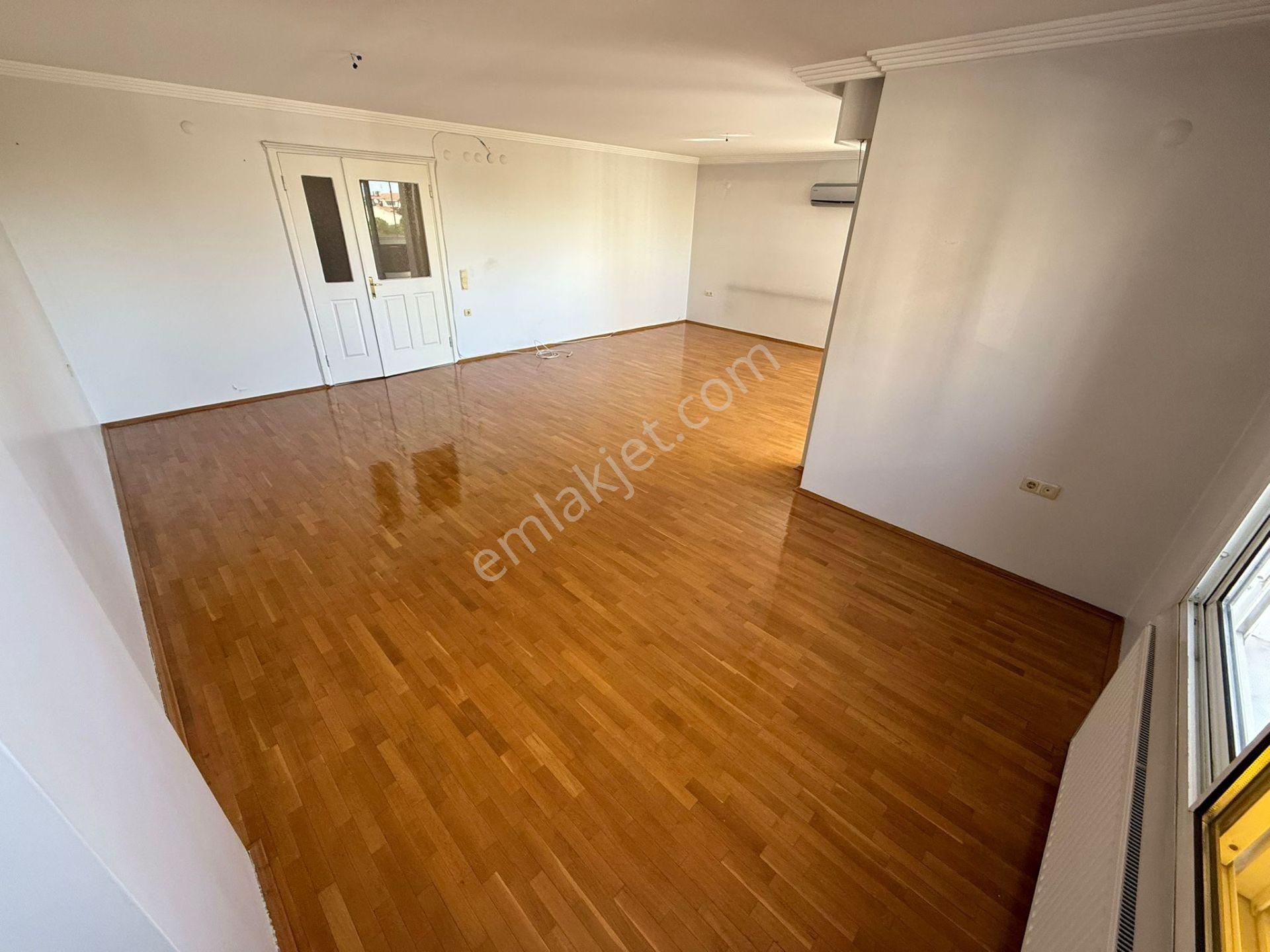 İnönü Cad Üzerinde Otoparklı Asansörlü 4+1 220 M² Satılık Daire - Görsel 4