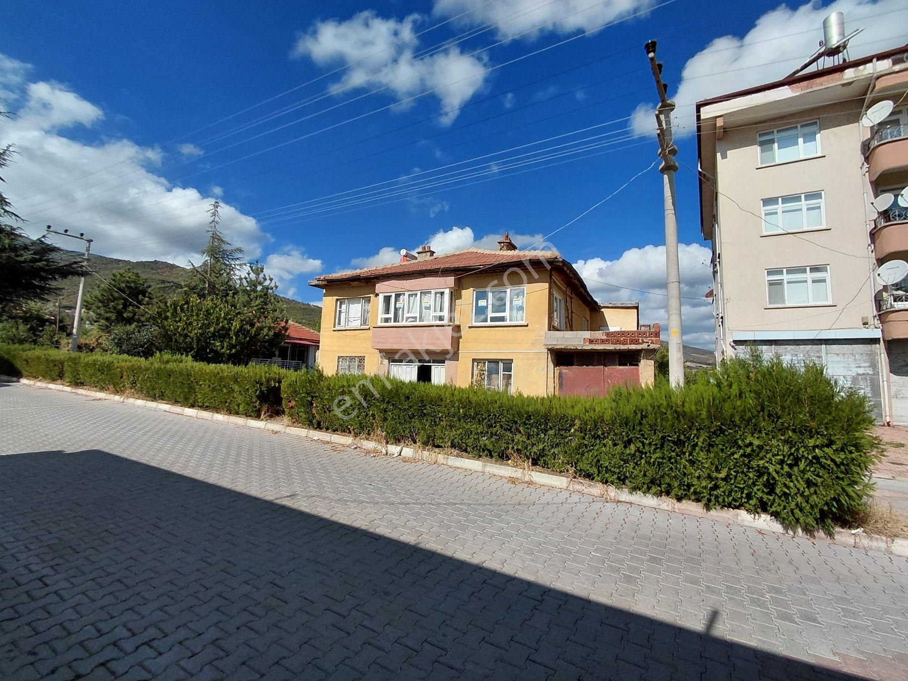 Bizim Emlaktan 2 Katlı Bahçeli Mustakil Arsa Parasına - Görsel 32