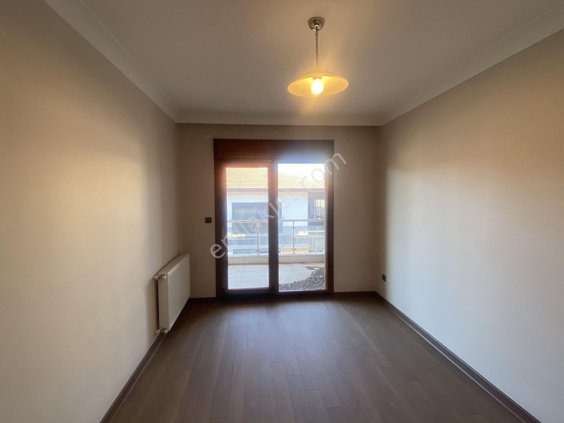 Ayvalık Sarımsaklı Da Satılık Daire.denize 180 Metre Mesafede - Görsel 8