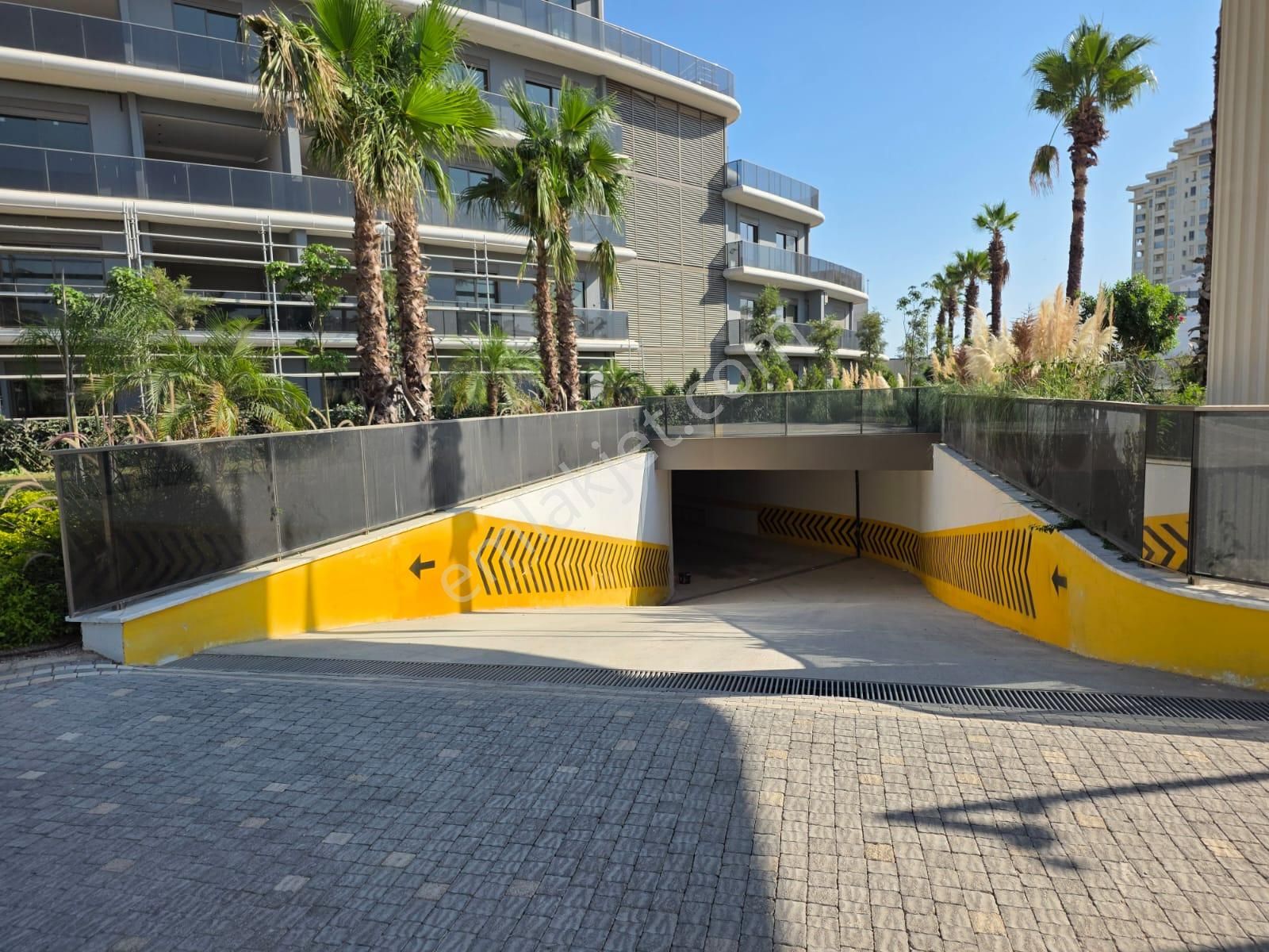 Altıntaş'ta, Müstakil Havuz Ve Teraslı, Satılık 1+1 Lüks Daire - Görsel 14