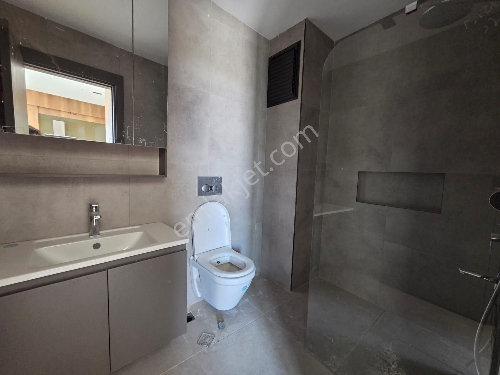 Altıntaş'ta, Müstakil Havuz Ve Teraslı, Satılık 1+1 Lüks Daire - Görsel 9