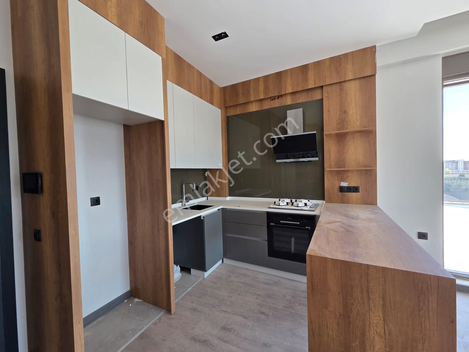 Altıntaş'ta, Müstakil Havuz Ve Teraslı, Satılık 1+1 Lüks Daire - Görsel 4