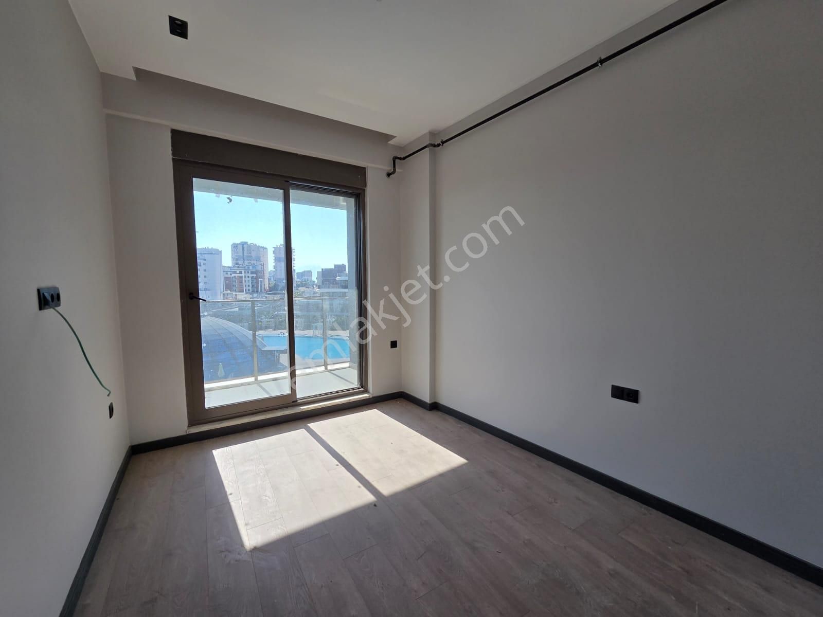 Altıntaş'ta, Müstakil Havuz Ve Teraslı, Satılık 1+1 Lüks Daire - Görsel 8