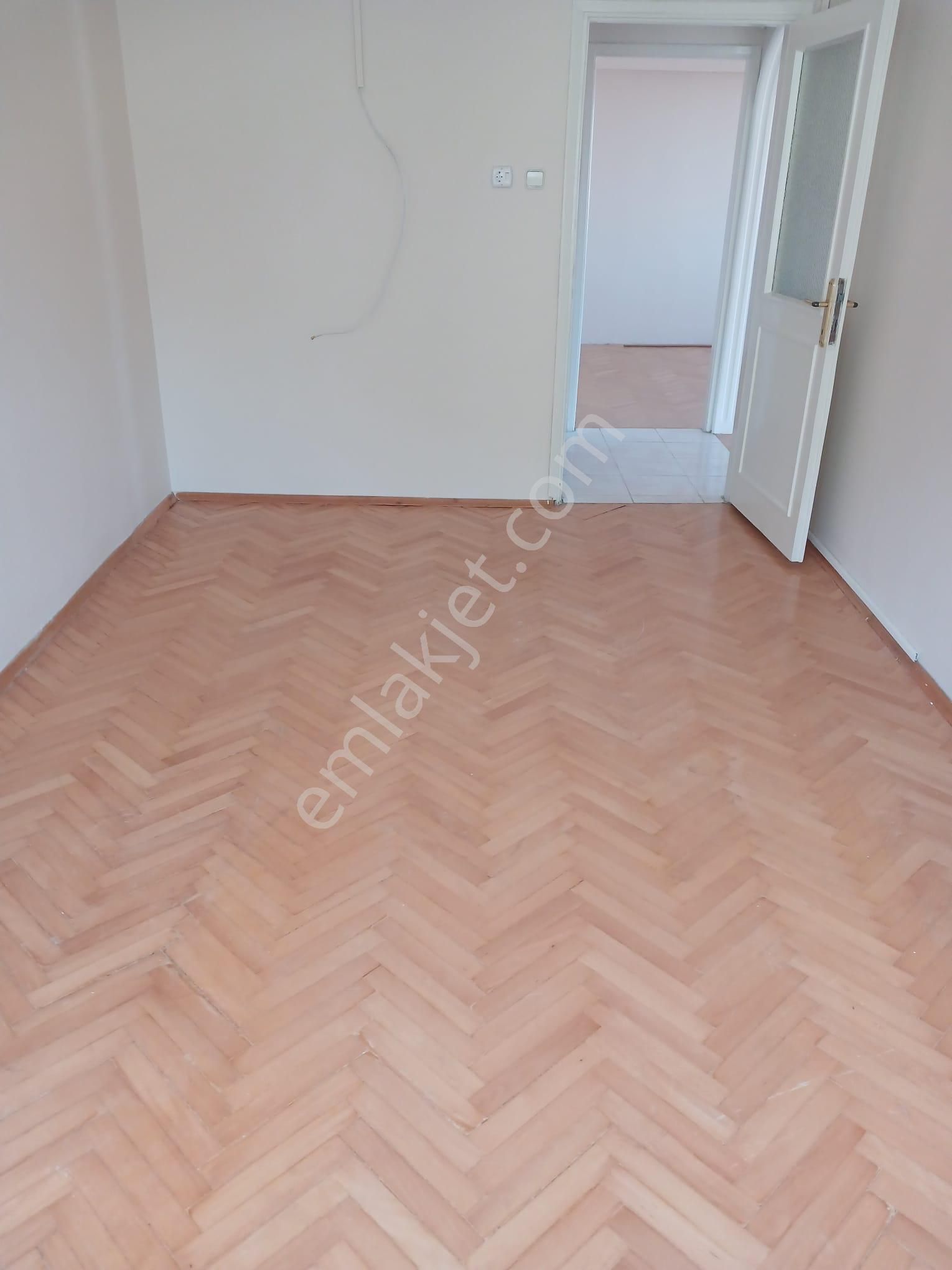 Köşe Cepheli Bakımlı Satılık Daire - Görsel 11