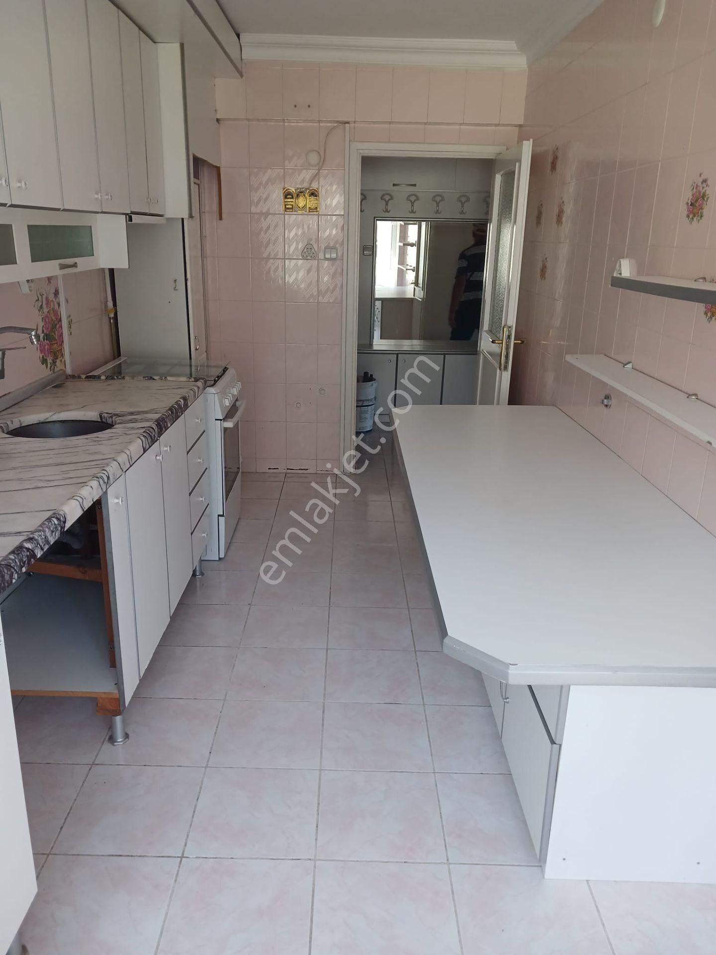 Köşe Cepheli Bakımlı Satılık Daire - Görsel 16