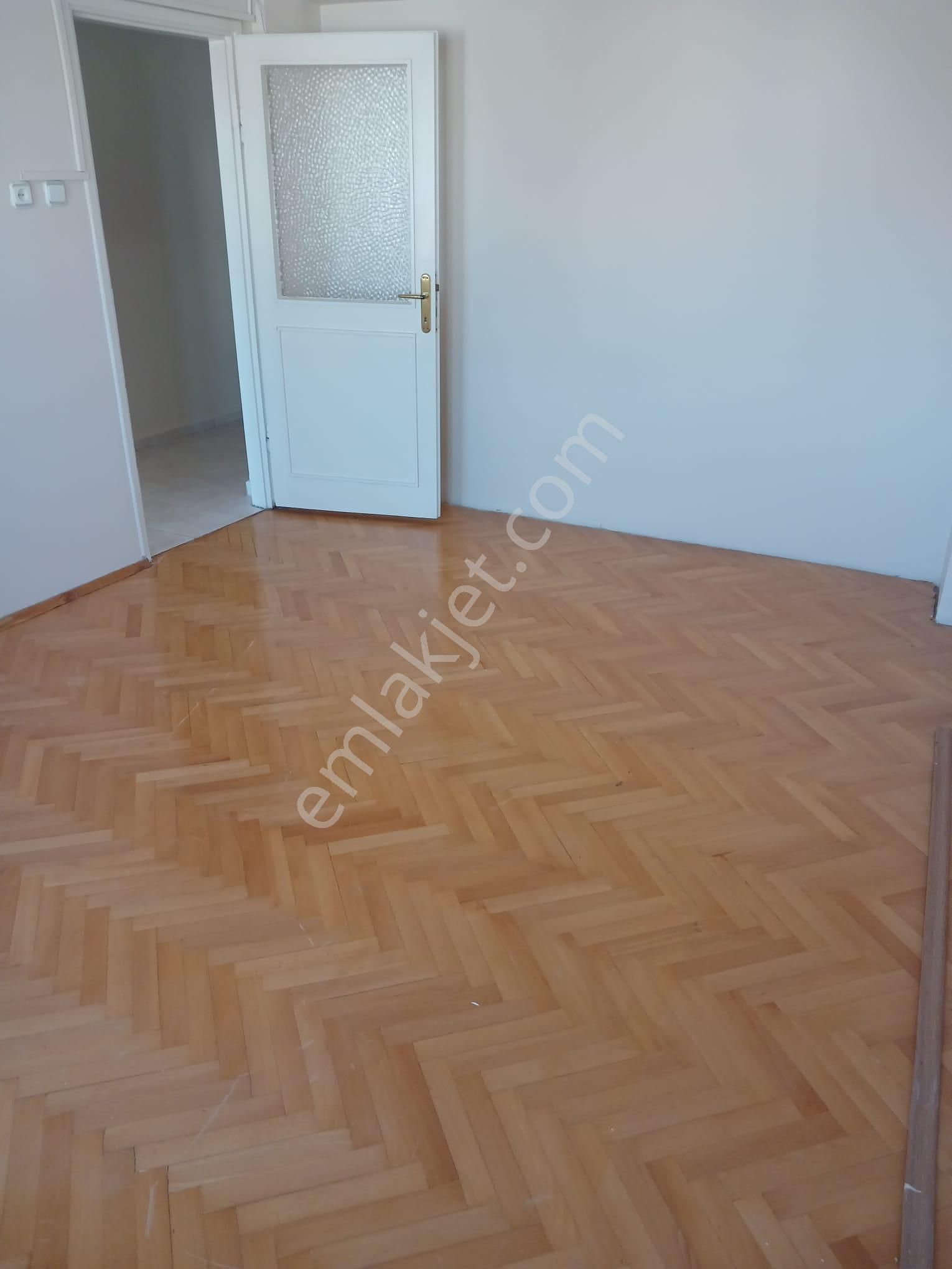Köşe Cepheli Bakımlı Satılık Daire - Görsel 8