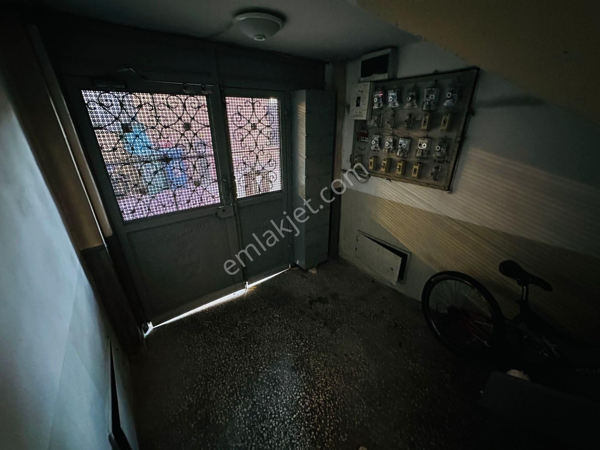 Emlakparktan Atatürk Cd Merkez Ptt Karşısı Kiralık 2+1 Daire - Görsel 2