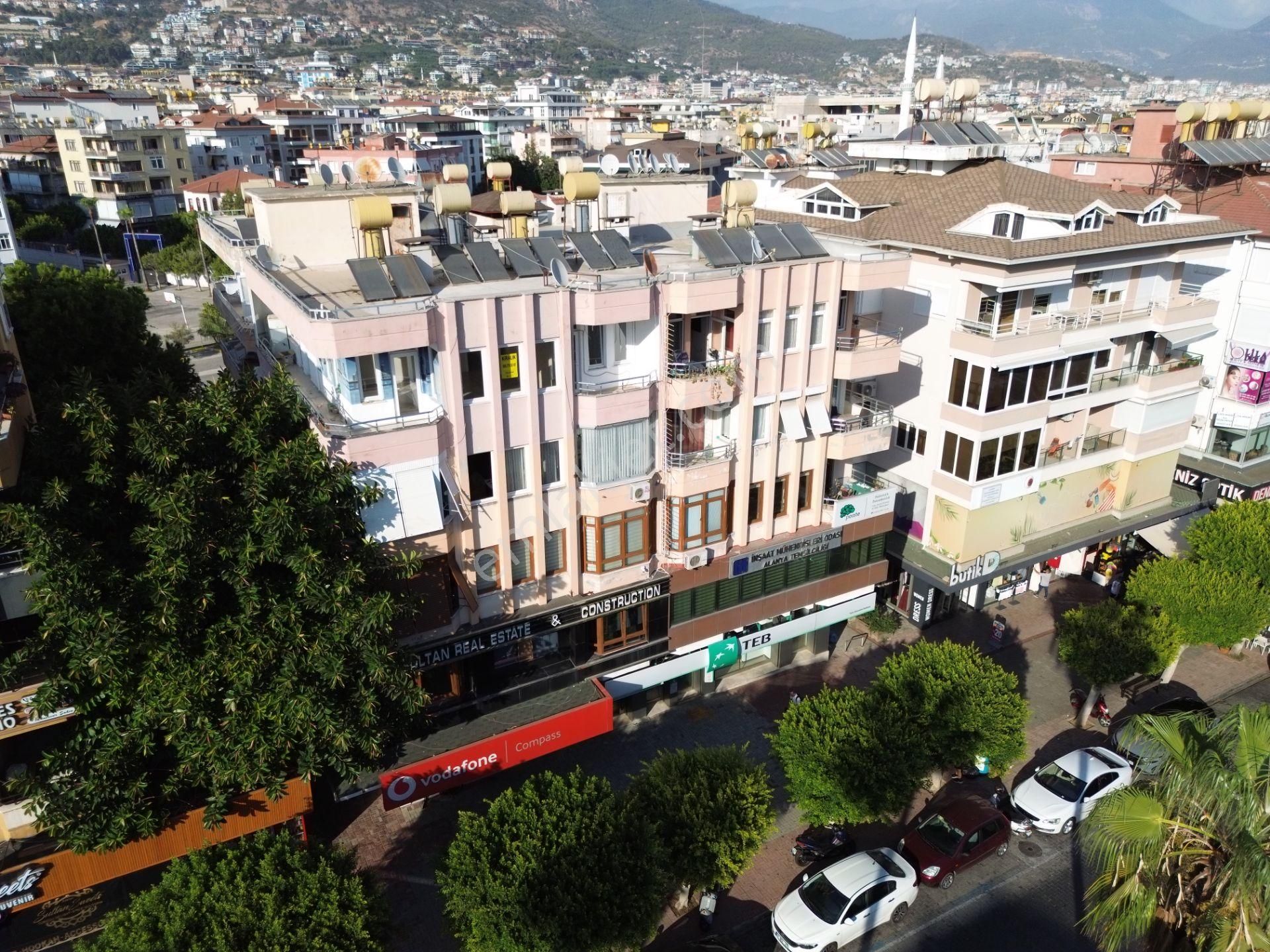 Emlakparktan Atatürk Cd Merkez Ptt Karşısı Kiralık 2+1 Daire