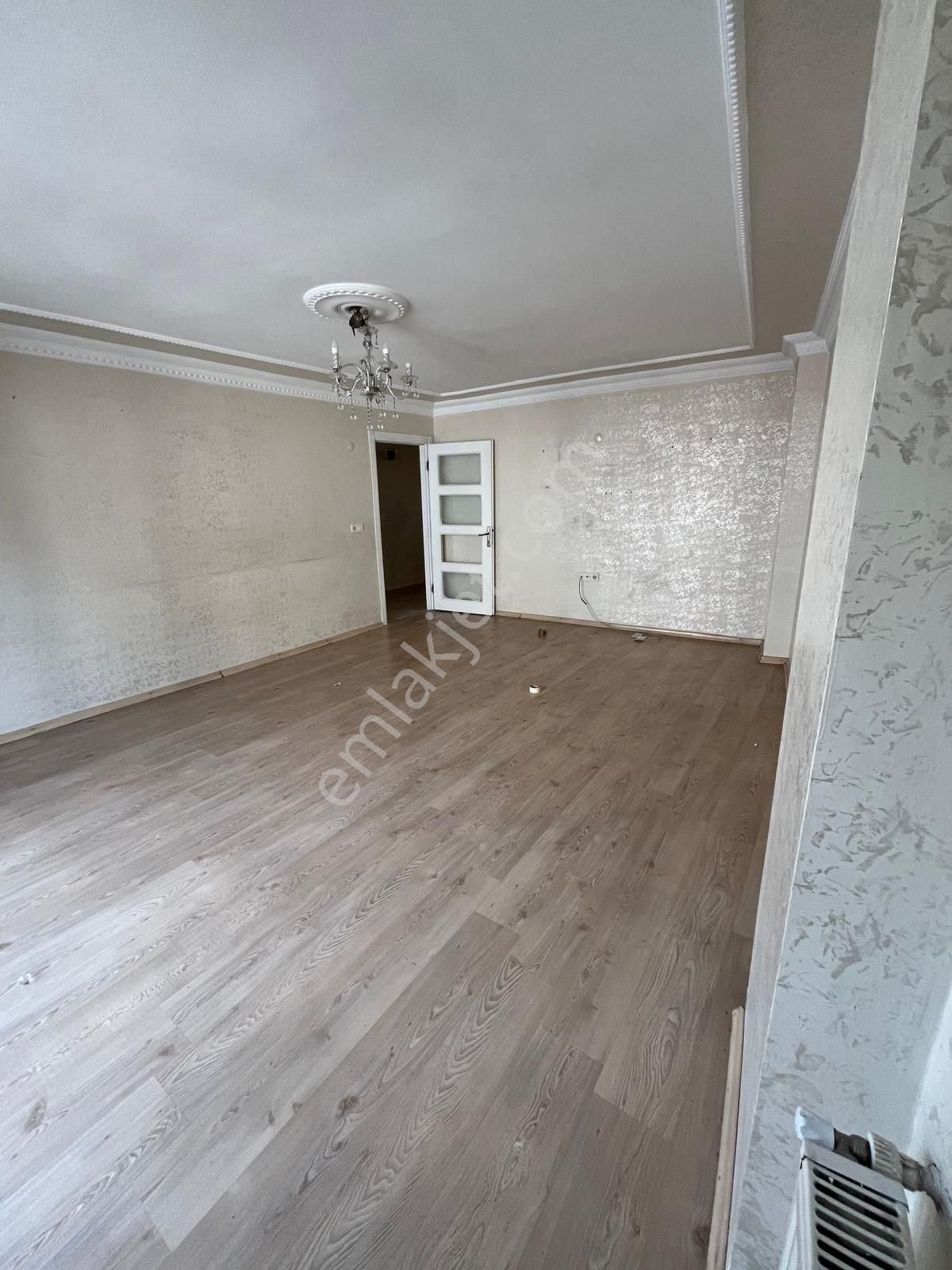 Grv Emlaktan 75. Yıl Mahallesinde Satılık 2.kat 95 M2 2+1 Daire - Görsel 7