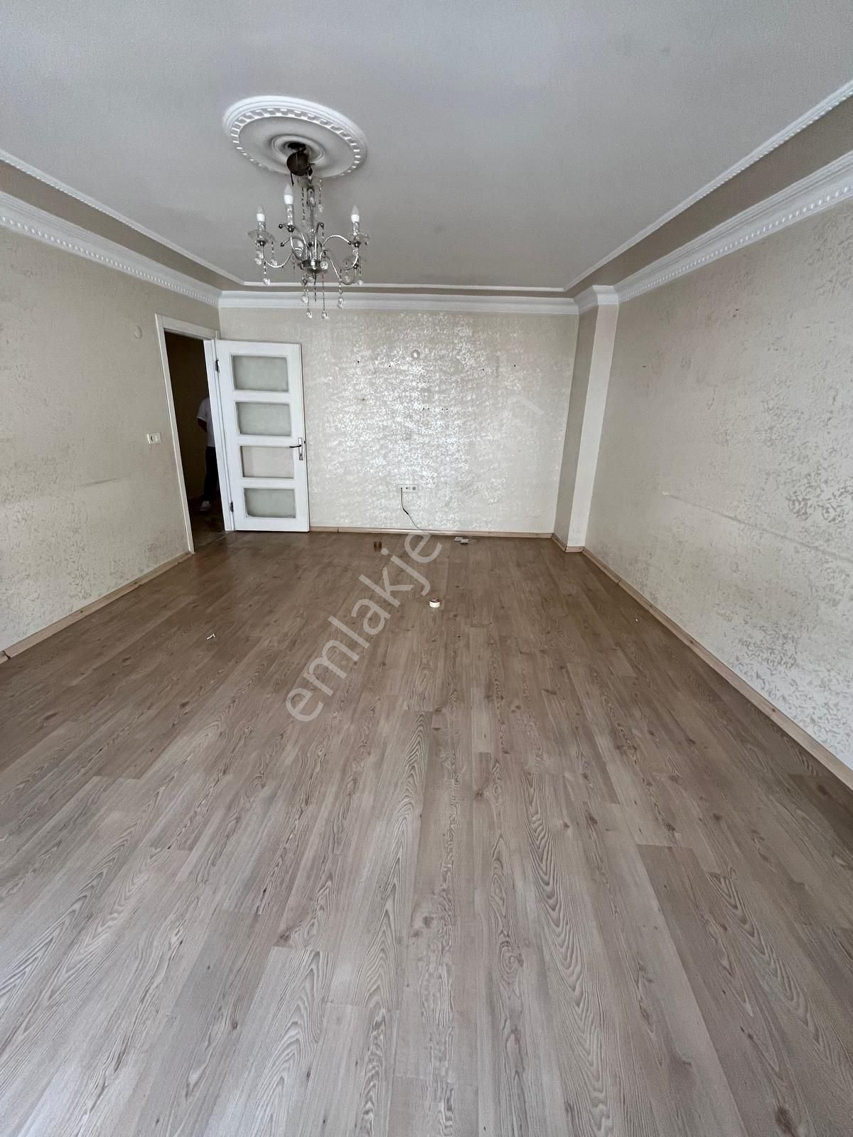 Grv Emlaktan 75. Yıl Mahallesinde Satılık 2.kat 95 M2 2+1 Daire - Görsel 8