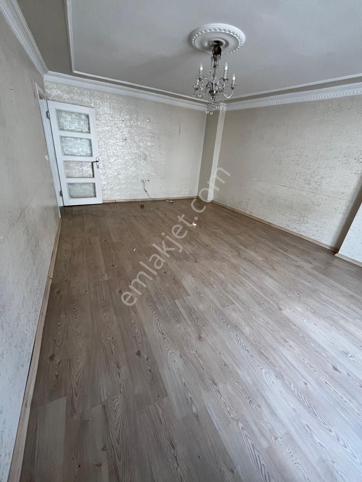 Grv Emlaktan 75. Yıl Mahallesinde Satılık 2.kat 95 M2 2+1 Daire - Görsel 6