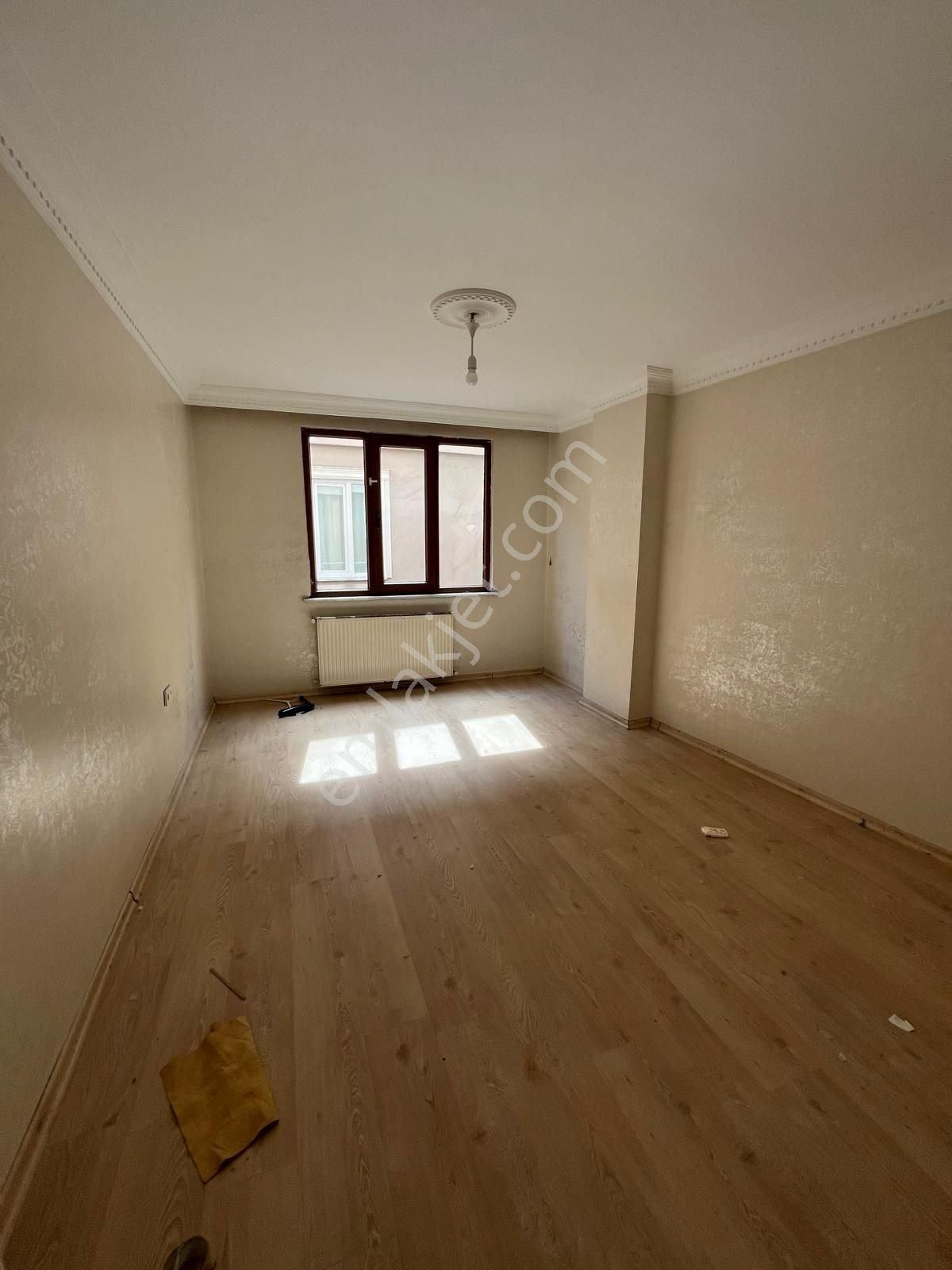 Grv Emlaktan 75. Yıl Mahallesinde Satılık 2.kat 95 M2 2+1 Daire - Görsel 34