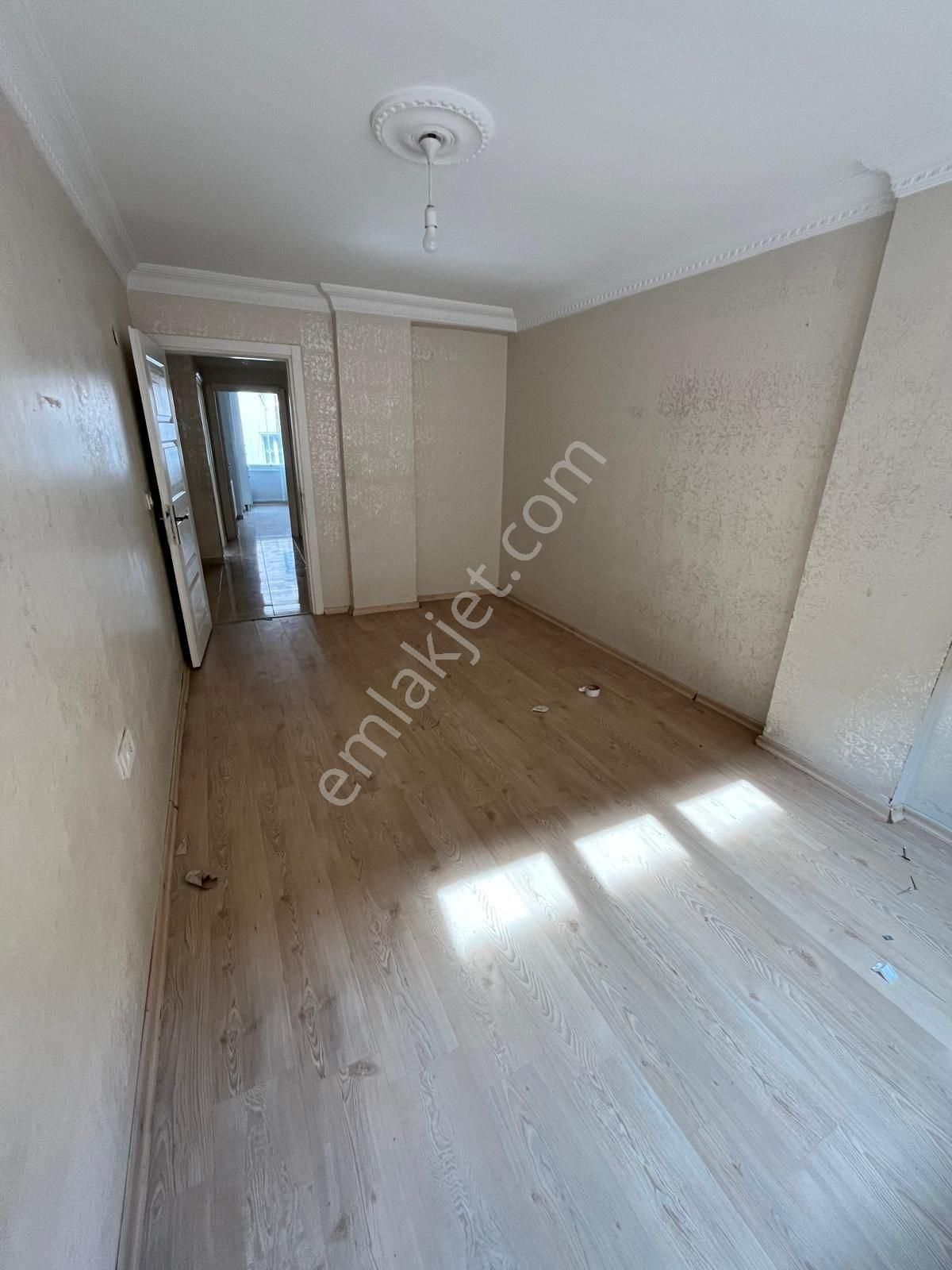 Grv Emlaktan 75. Yıl Mahallesinde Satılık 2.kat 95 M2 2+1 Daire - Görsel 21