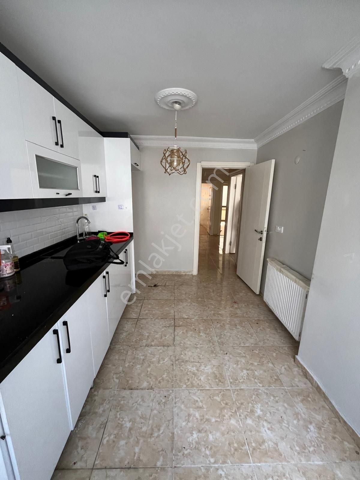 Grv Emlaktan 75. Yıl Mahallesinde Satılık 2.kat 95 M2 2+1 Daire - Görsel 15