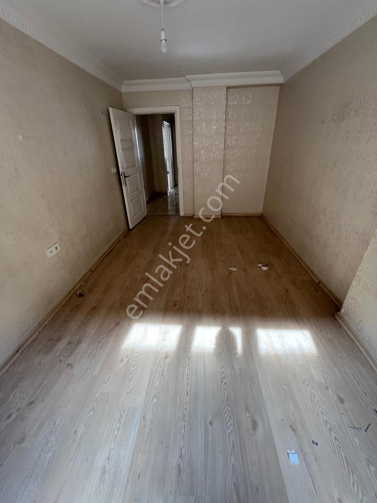 Grv Emlaktan 75. Yıl Mahallesinde Satılık 2.kat 95 M2 2+1 Daire - Görsel 22