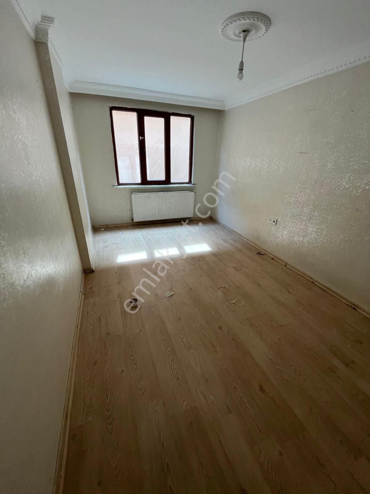 Grv Emlaktan 75. Yıl Mahallesinde Satılık 2.kat 95 M2 2+1 Daire - Görsel 20