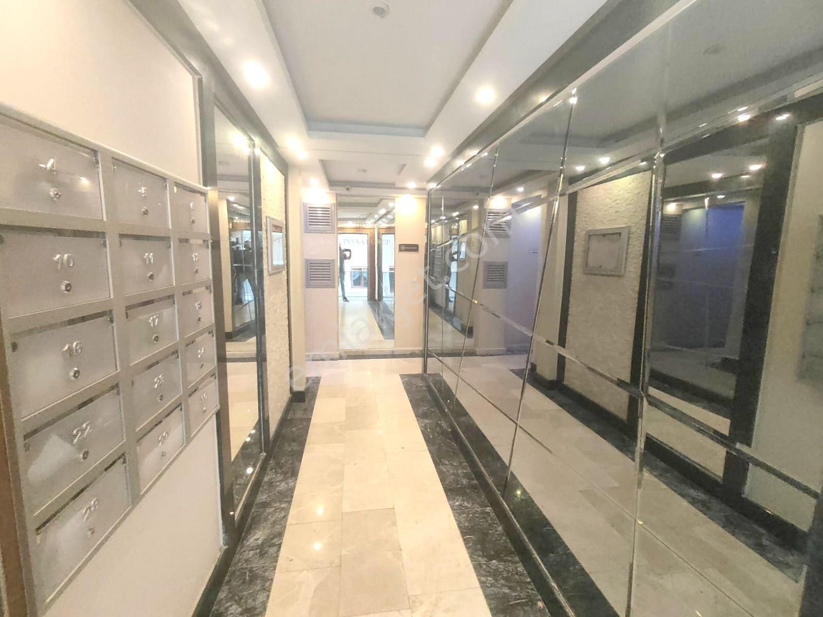 Emlak Dünyasından Maltepe Altıntepede Satılık 1+1 Lüks Daire - Görsel 15