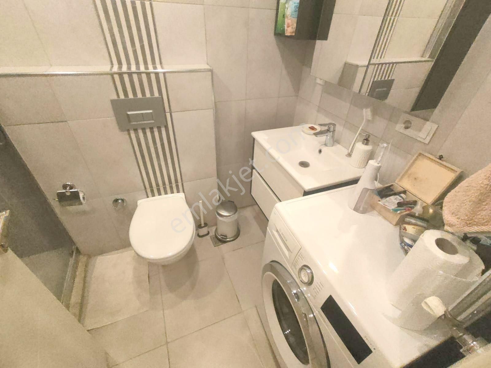 Emlak Dünyasından Maltepe Altıntepede Satılık 1+1 Lüks Daire - Görsel 2