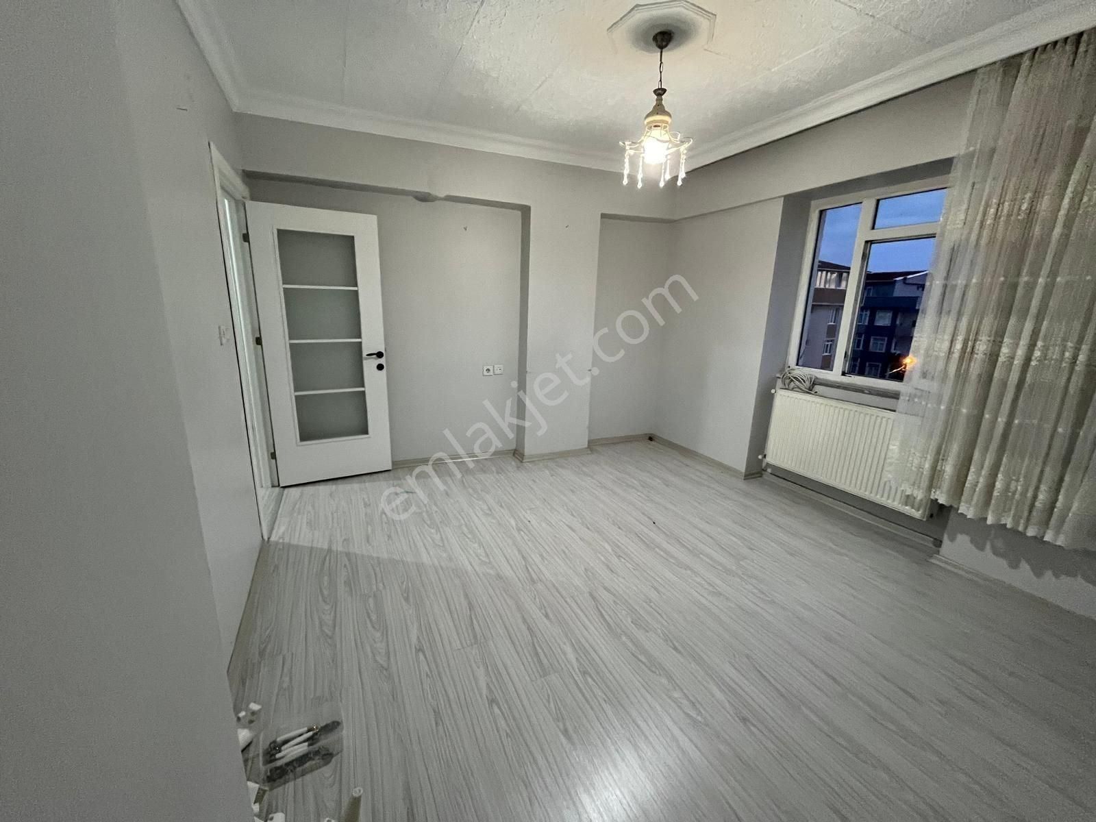 Grv Emlaktan 75. Yıl Mah. Satılık 3.kat 170 M2 4+2 Dubleks Daire