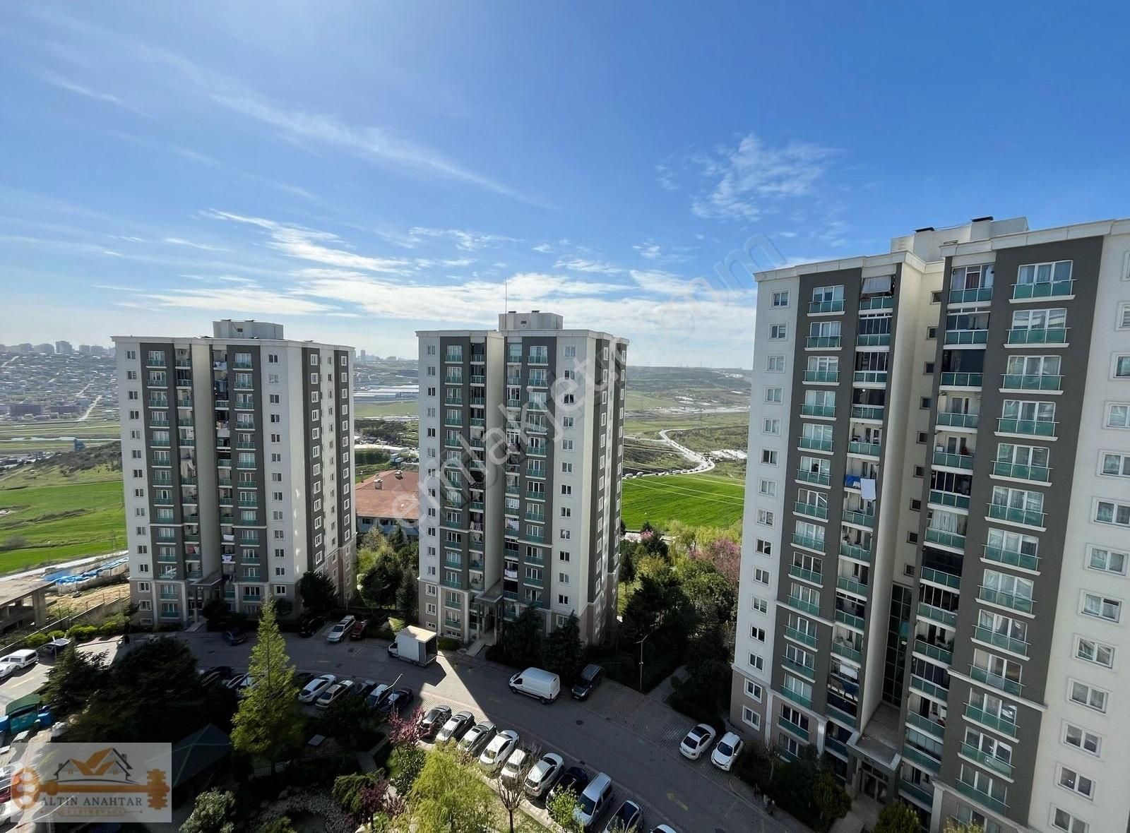 Başakşehir Kayabaşı Kiptaş Konutları Göl Manzaralı Yüksek Kat