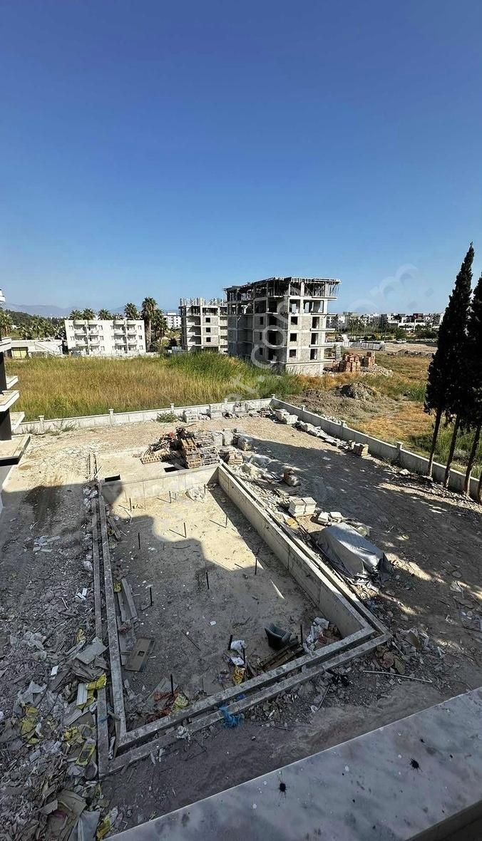 Havuzlu Lüx Sitede Ara Kat Önü Açık 2+1 Daire Takas Olur - Görsel 3