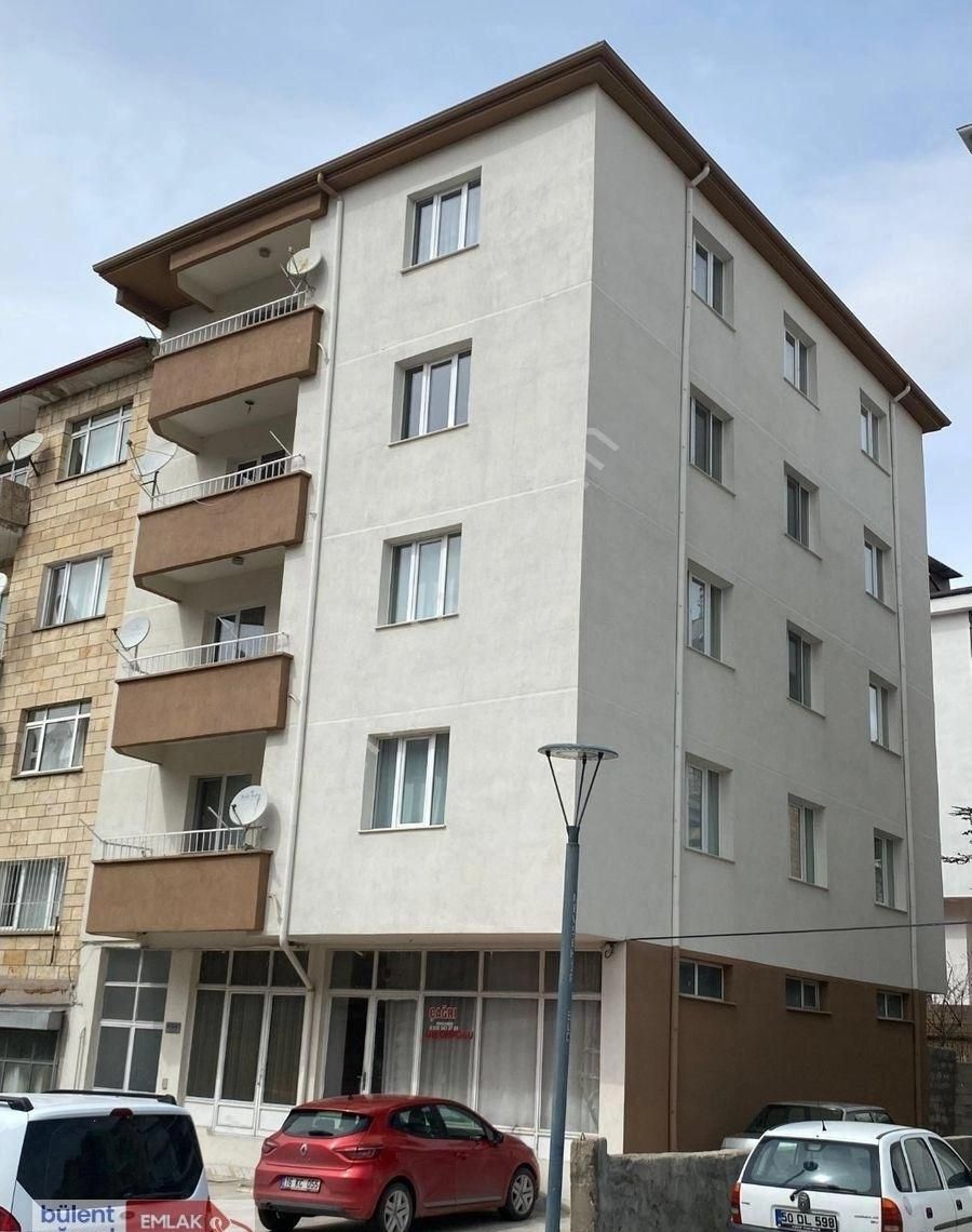 Emek Mah.de 95m2 Dükkan+4 Katlı 422m2 Satılık 3+1 Daireli Bina