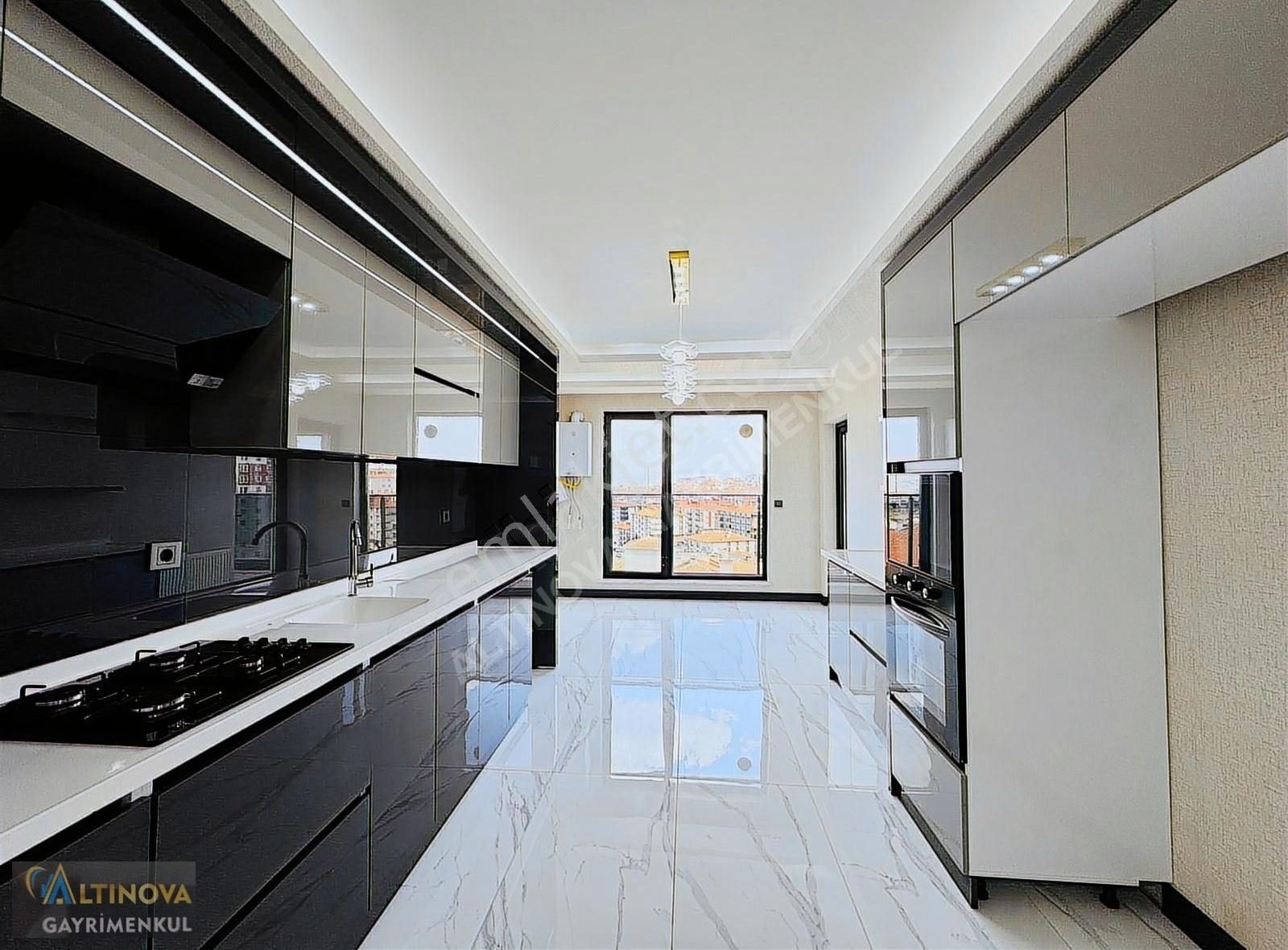 Keçiörende Site İçerisinde Ultra Lüx Yapılı Satılık 4+1 Daire