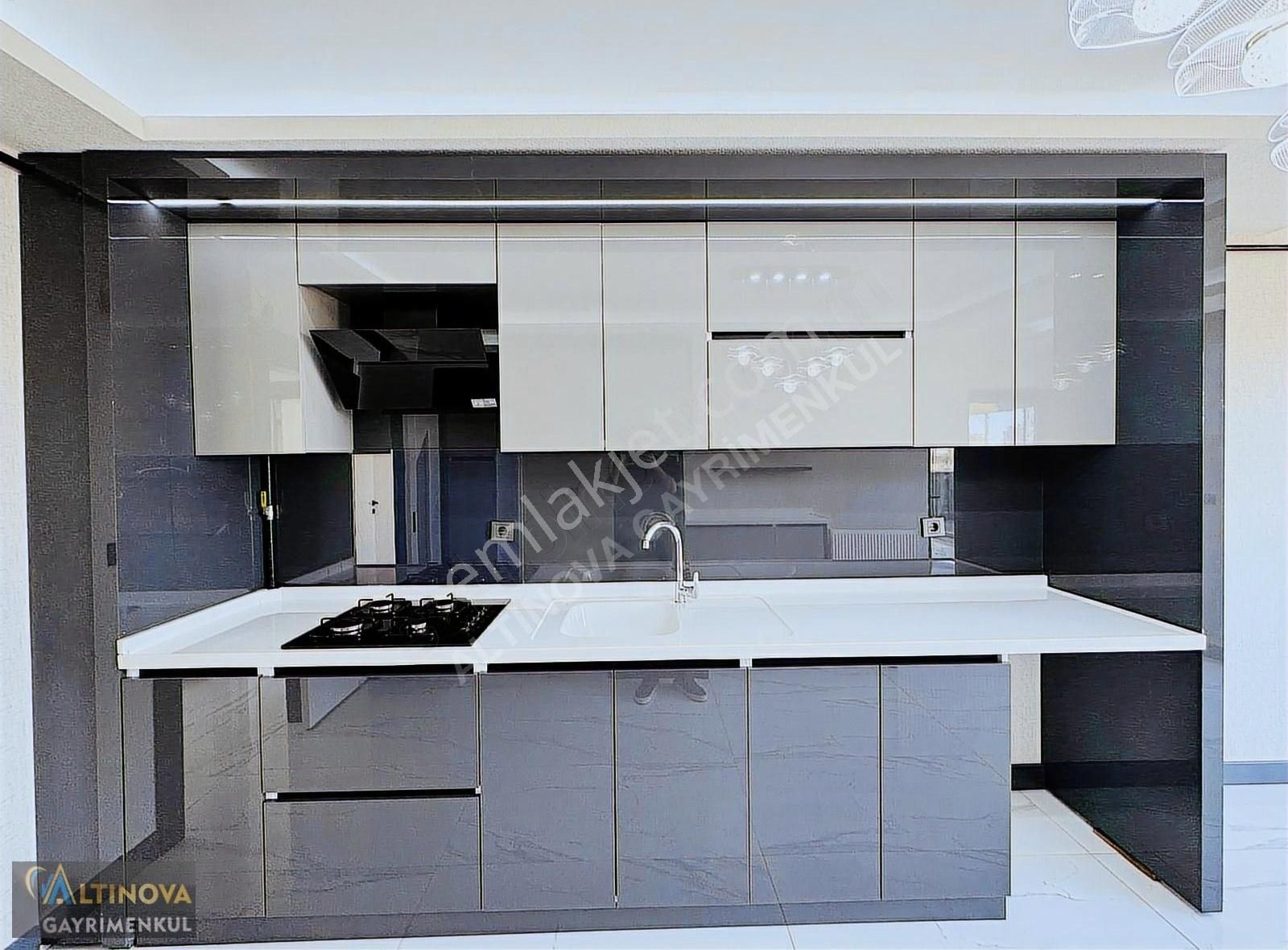 Keçiörende Site İçerisinde Ultra Lüx Yapılı Satılık 4+1 Daire - Görsel 23