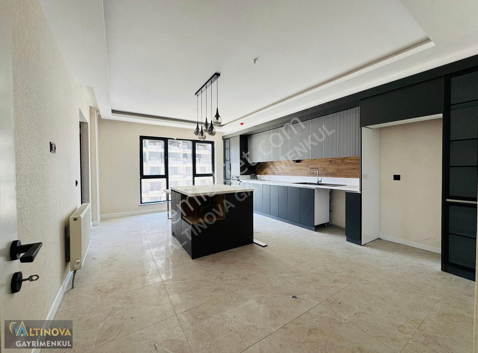 Bulvar Üzerinde Ultra Lüx Yapılı Satılık 4+1 Daire - Görsel 12