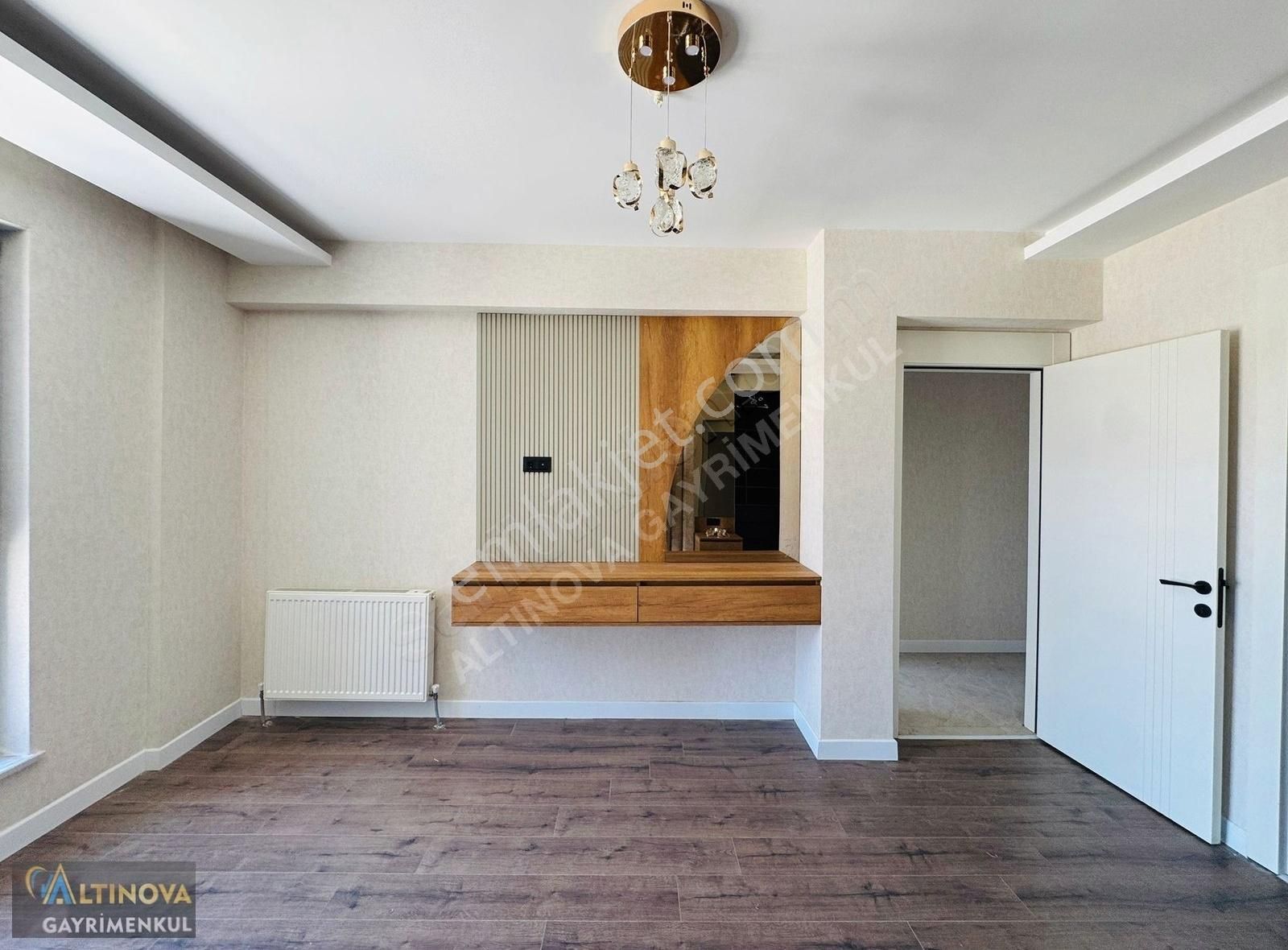 Bulvar Üzerinde Ultra Lüx Yapılı Satılık 4+1 Daire - Görsel 9