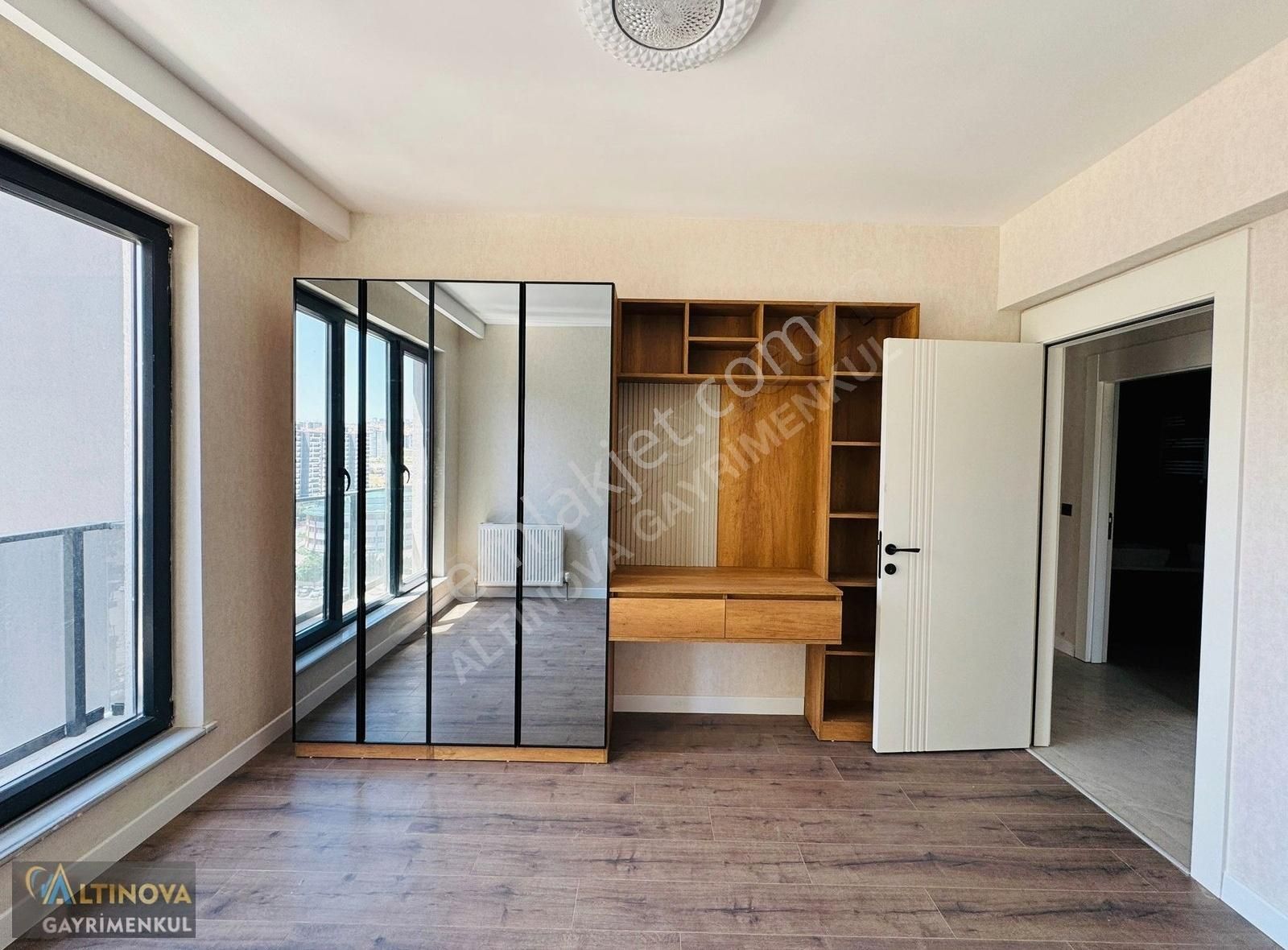 Bulvar Üzerinde Ultra Lüx Yapılı Satılık 4+1 Daire - Görsel 23