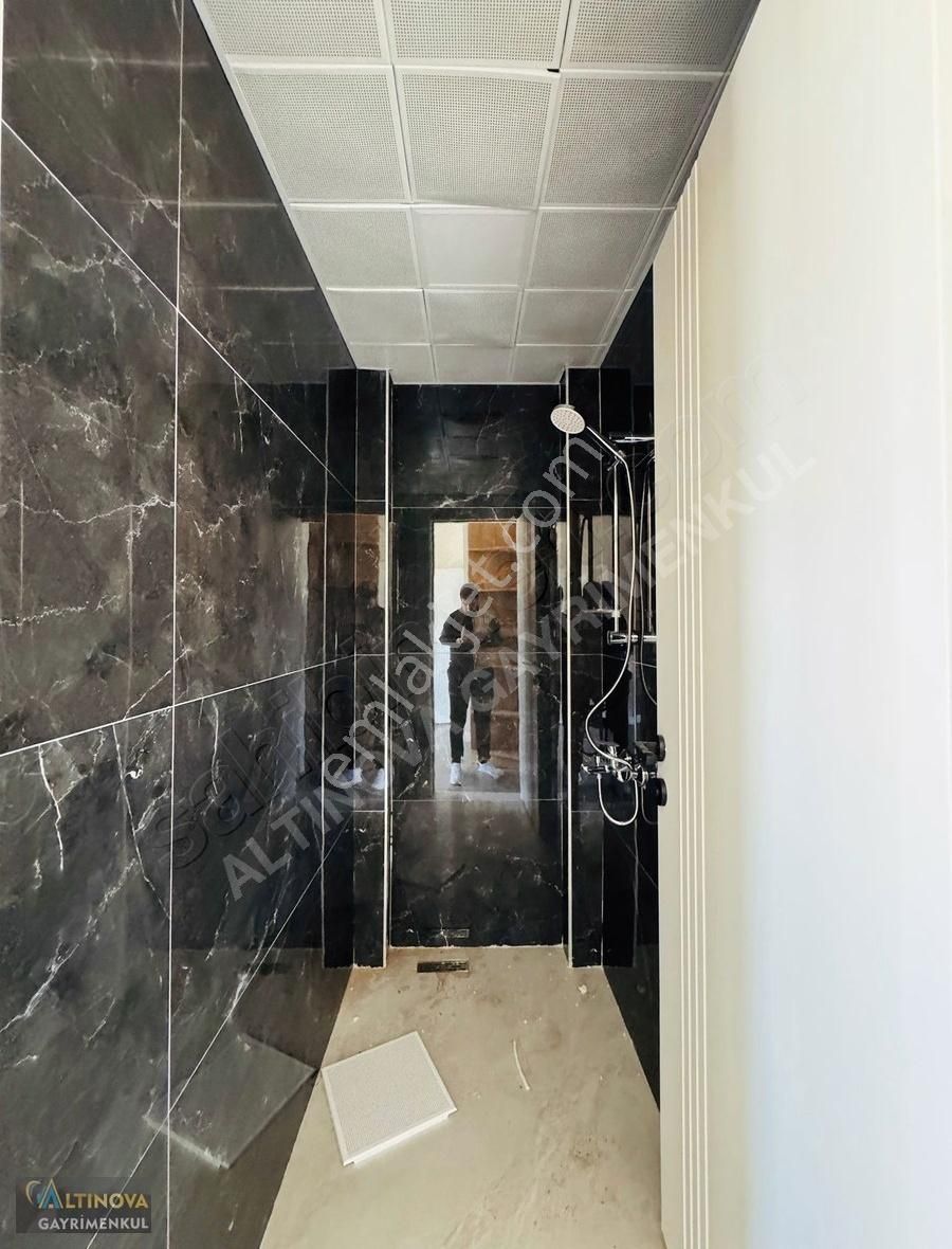 Bulvar Üzerinde Ultra Lüx Yapılı Satılık 4+1 Daire - Görsel 11