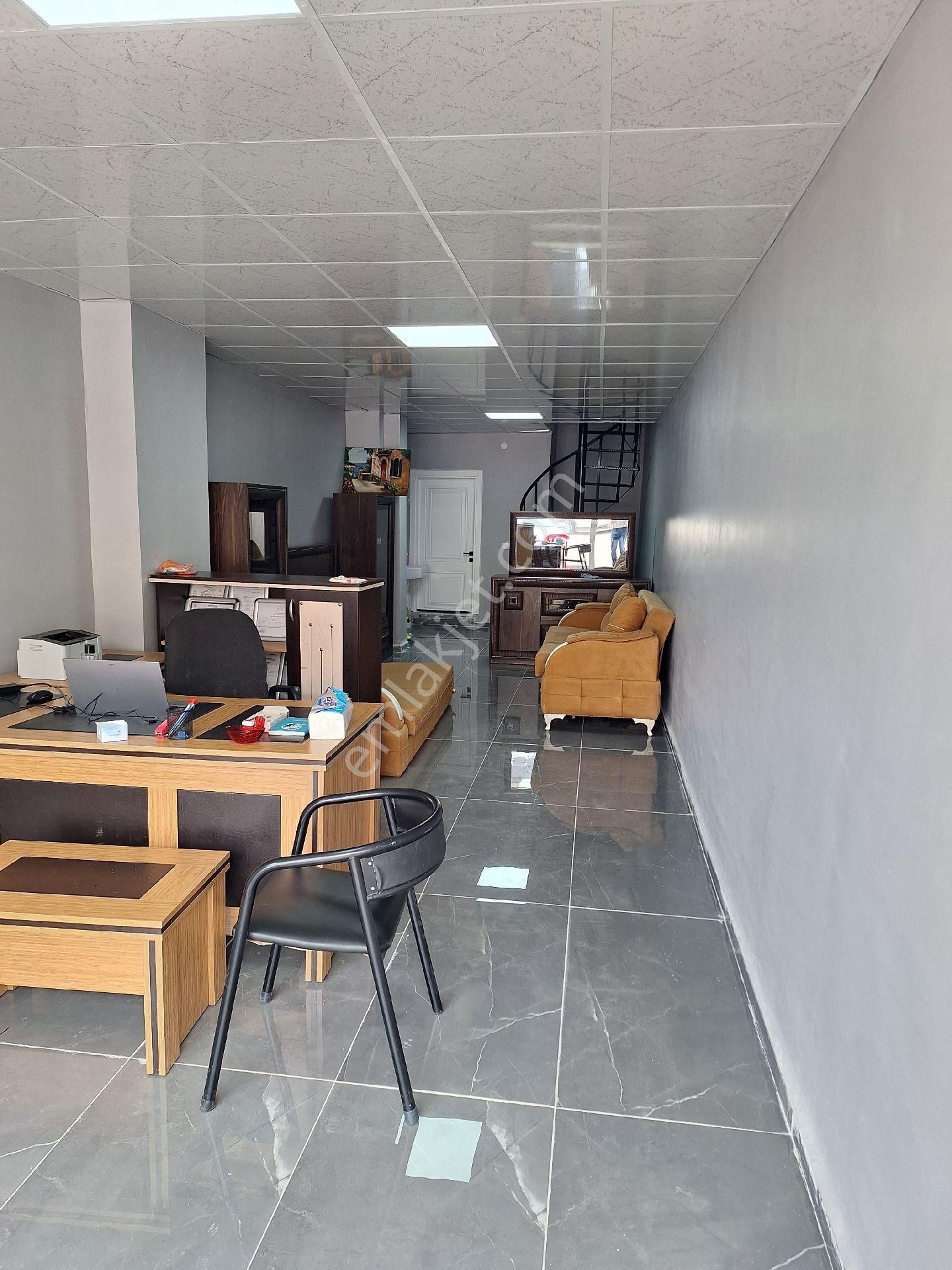 Değer Emlak'tan Asma Katlı Satılık İş Yeri - Görsel 3