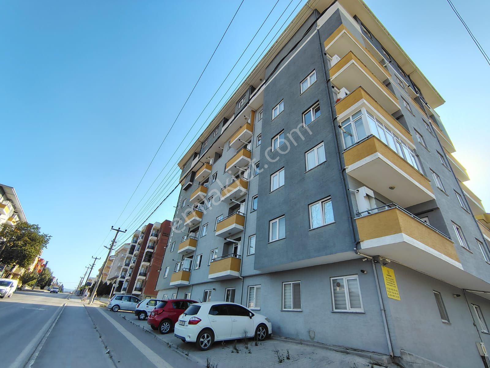 Aktürk Gayrimenkulden Merkezi Konumlu 2+1 Fırsat Daire - Görsel 2