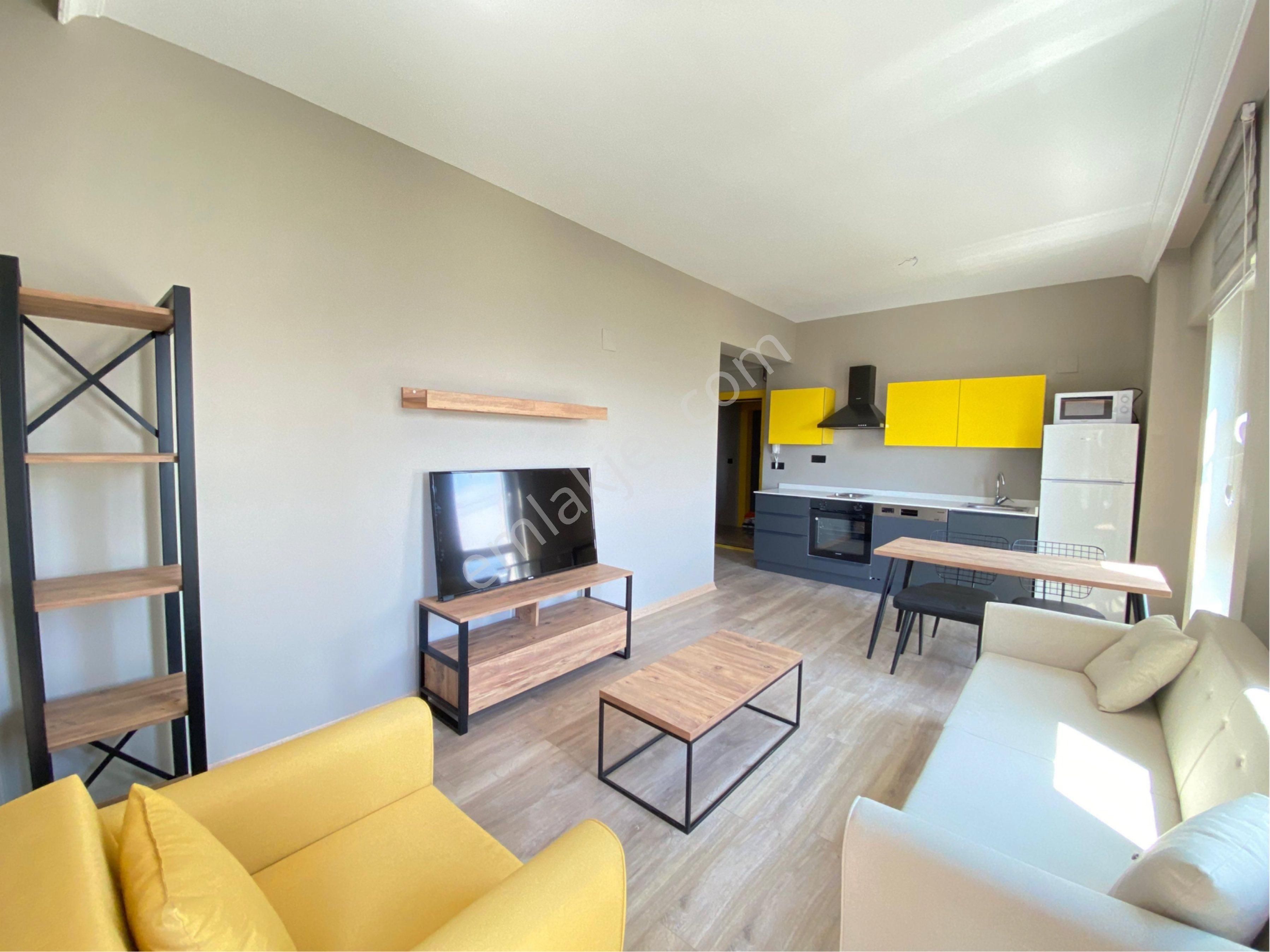 Aktürk Gayrimenkulden Avluda Satılık Daire