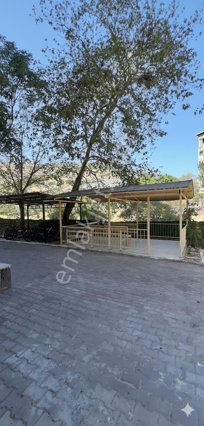 Zübeyde Hanım Mahallesinde 3+1 Arakat Satılık Daire - Görsel 7