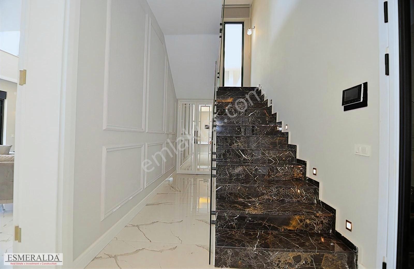 Panoramik Deniz Manzaralı Butik Sitede Lüks Müstakil 4+2 Villa - Görsel 3