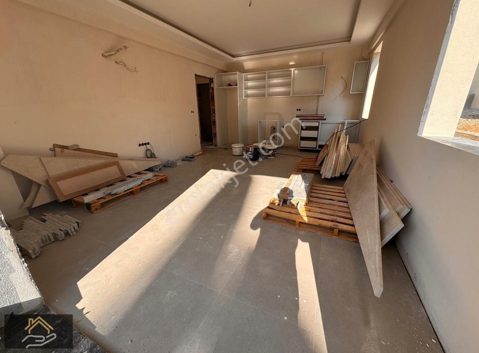 Karlık Gayrimenkulden Patlangıçta Satılık 2+1 Arakat Daire - Görsel 14