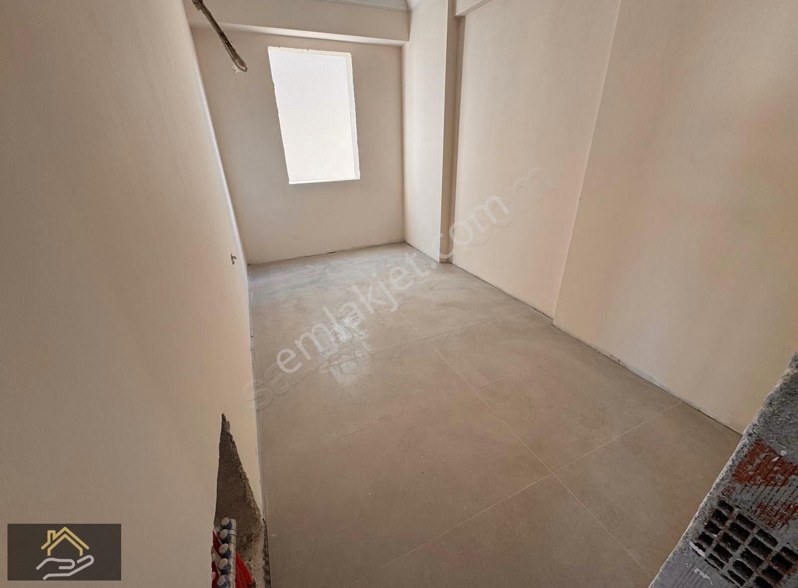 Karlık Gayrimenkulden Patlangıçta Satılık 2+1 Arakat Daire - Görsel 13