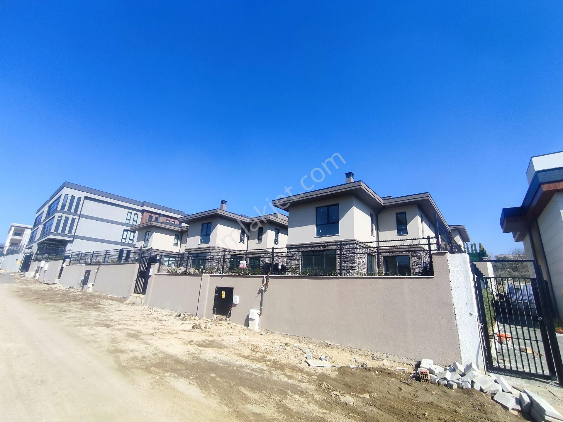 Ena Group Bursa Nilüfer Gümüştepe Mh'de 8+2 Satılık Sıfır Villa