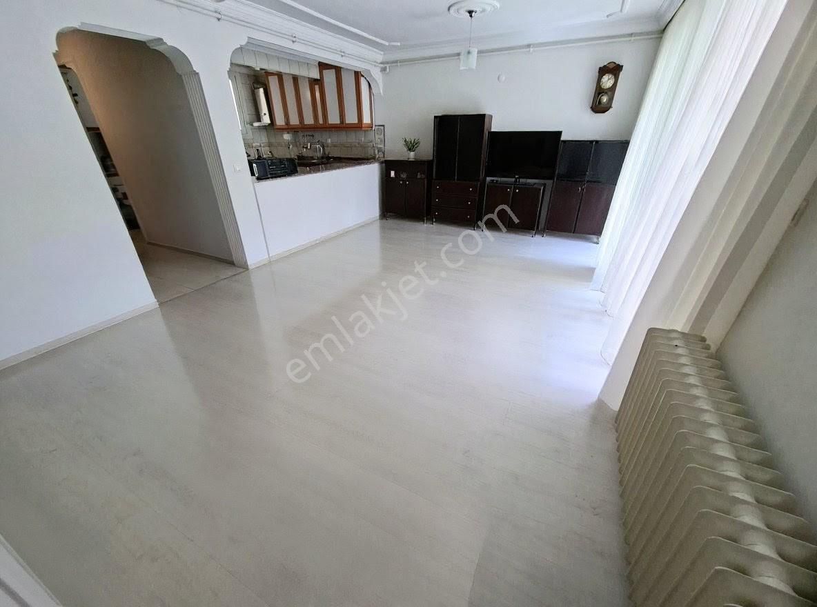 Kw Cobans'tan Kazımdirik (bornova) – 115 M² 3+1 Satılık Daire: Çift Balkonlu, Bakımlı Bina! - Görsel 11