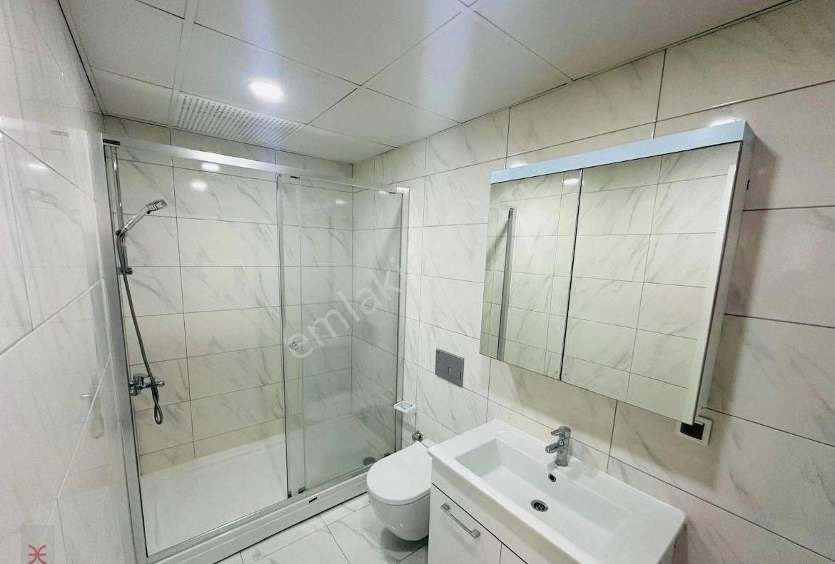 Veli Baba Ertuğrul Gazi Cad Üzeri Aydos Ormanı Yakını Sitede Havuzlu 2+1 - Görsel 3