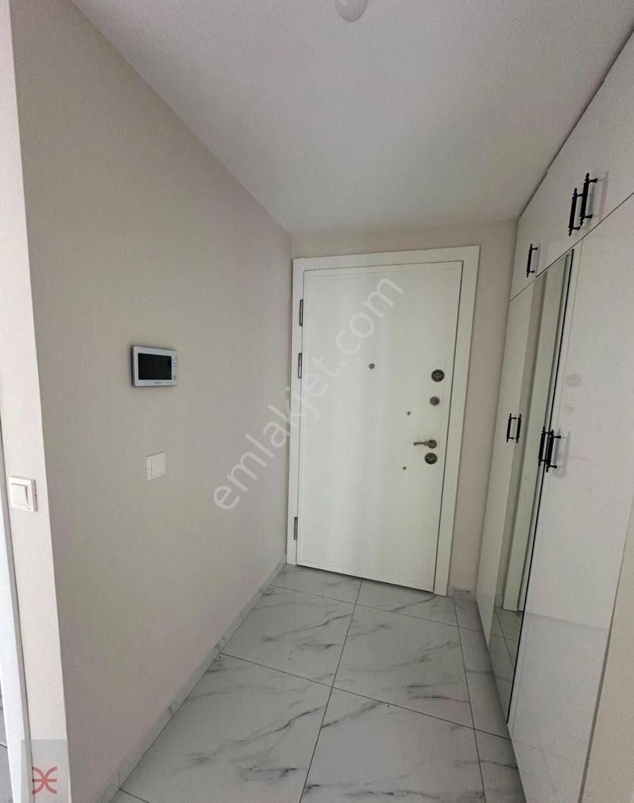 Veli Baba Ertuğrul Gazi Cad Üzeri Aydos Ormanı Yakını Sitede Havuzlu 2+1 - Görsel 4