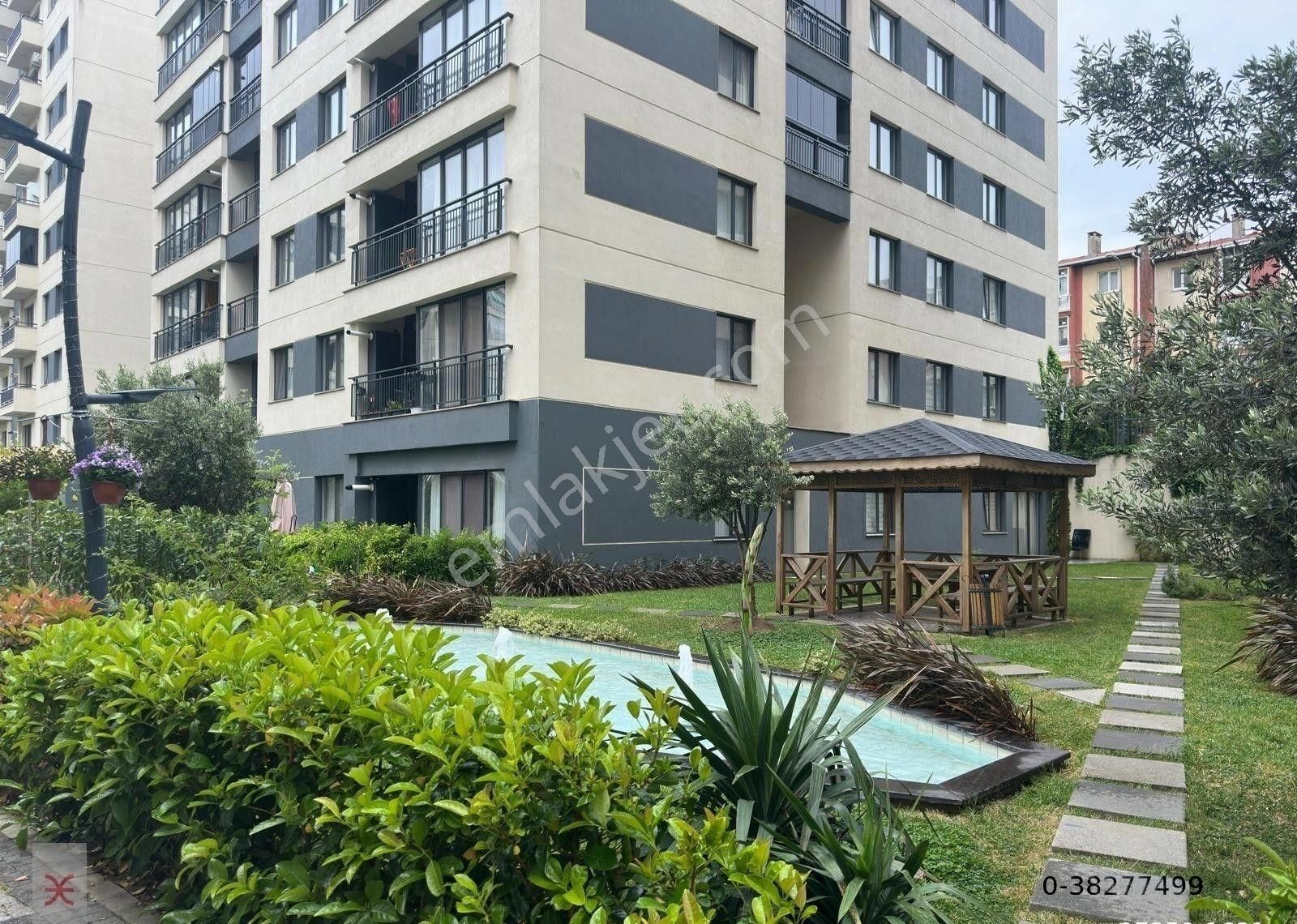 Veli Baba Ertuğrul Gazi Cad Üzeri Aydos Ormanı Yakını Sitede Havuzlu 2+1 - Görsel 2