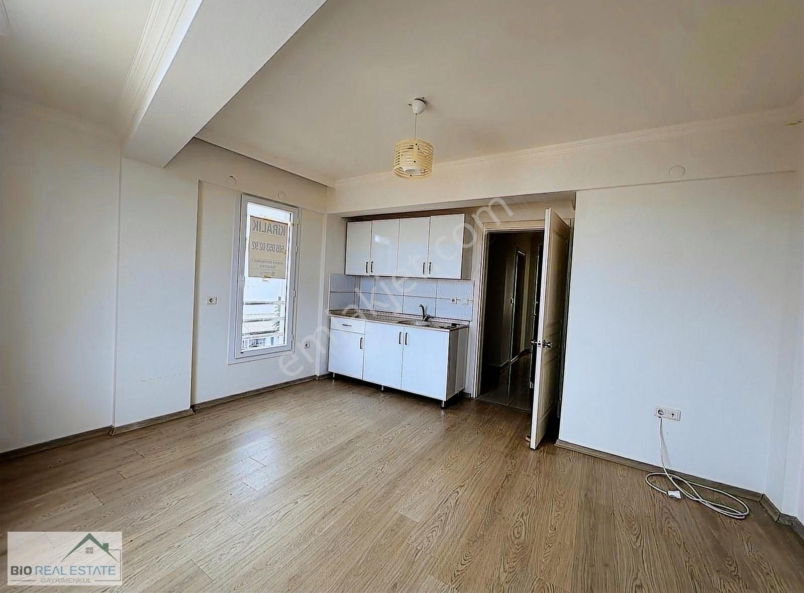 Güzelbahçe Atatürk Mahallesi Merkezi Konumda Kiralık 1+1 Ofis - Görsel 2